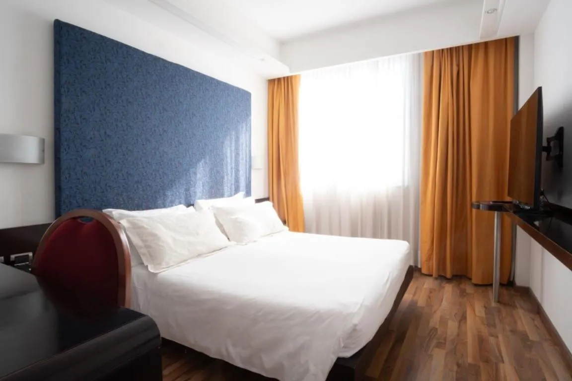 Bedroom, Bed in Hotel IMPERATORI