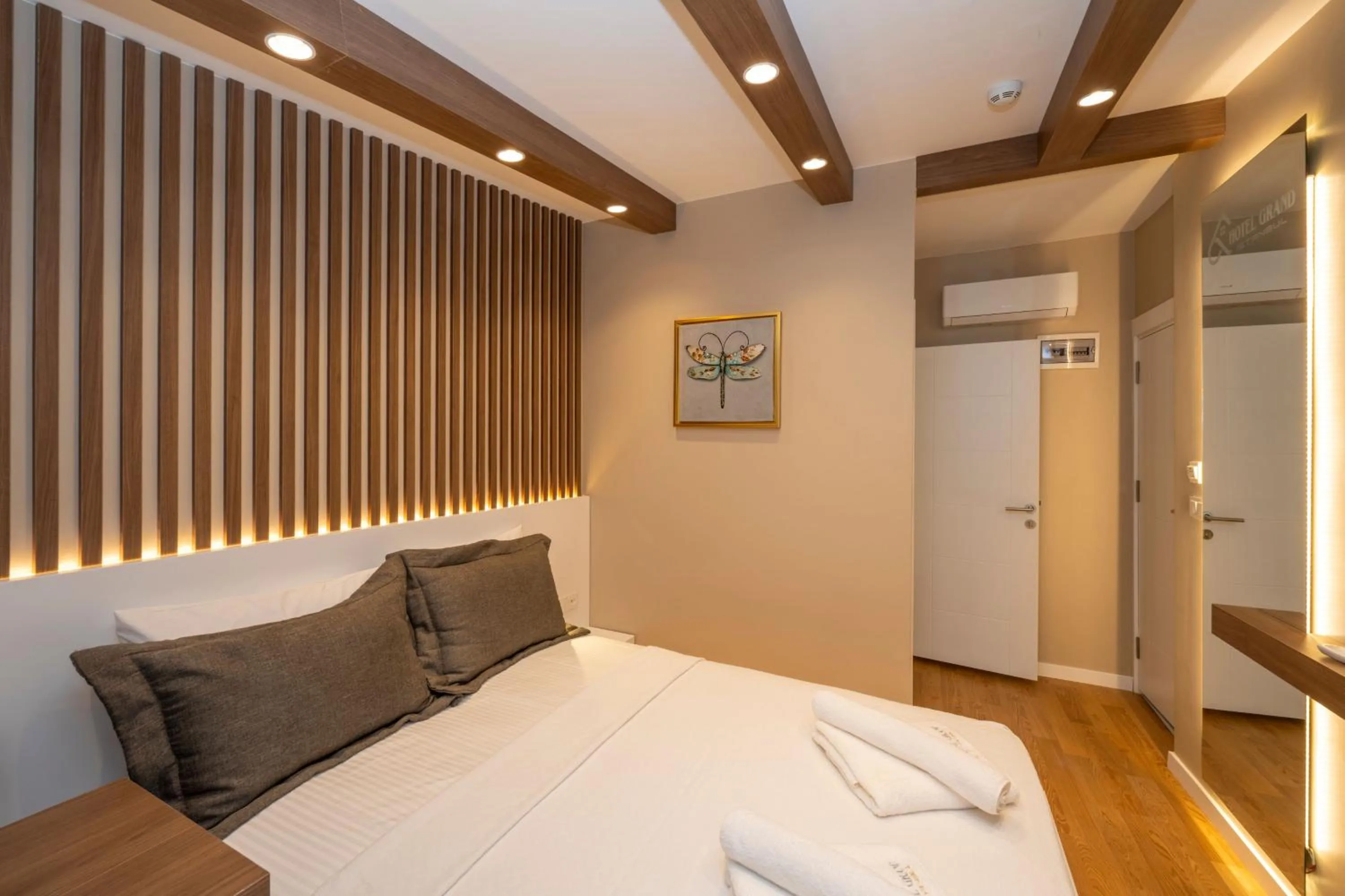 Bed in Hotel Grand İstanbul