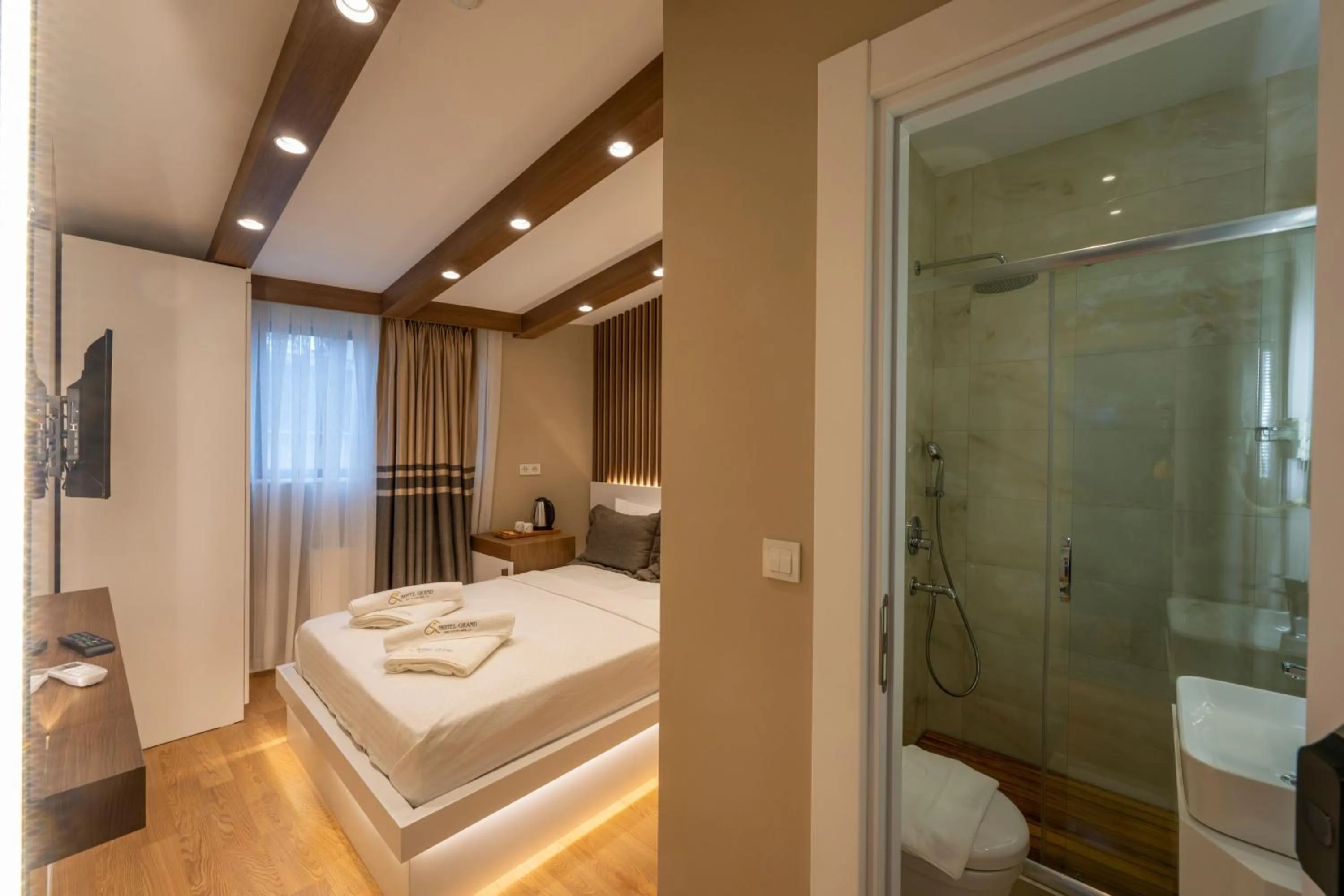 Bed in Hotel Grand İstanbul