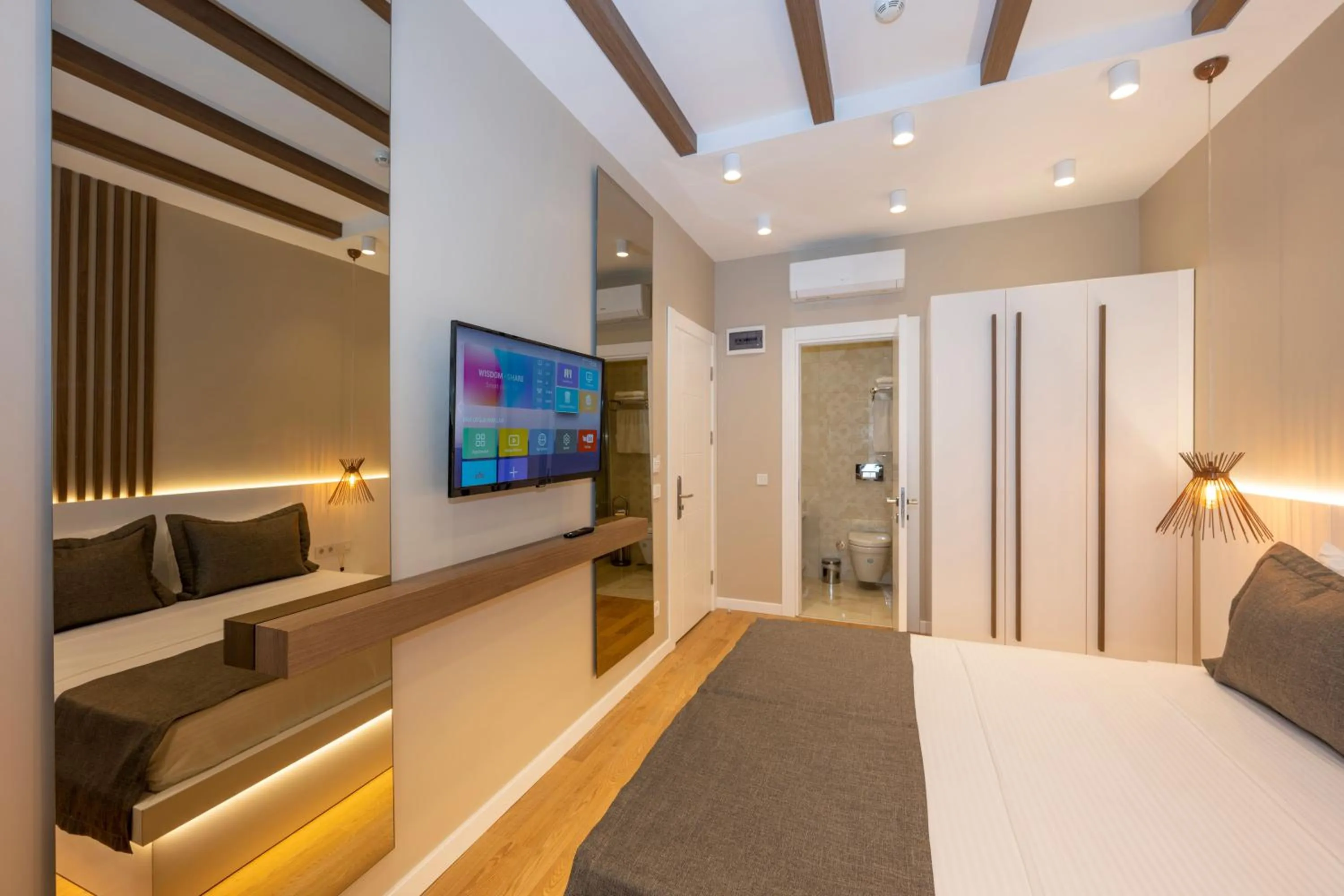 Bed in Hotel Grand İstanbul