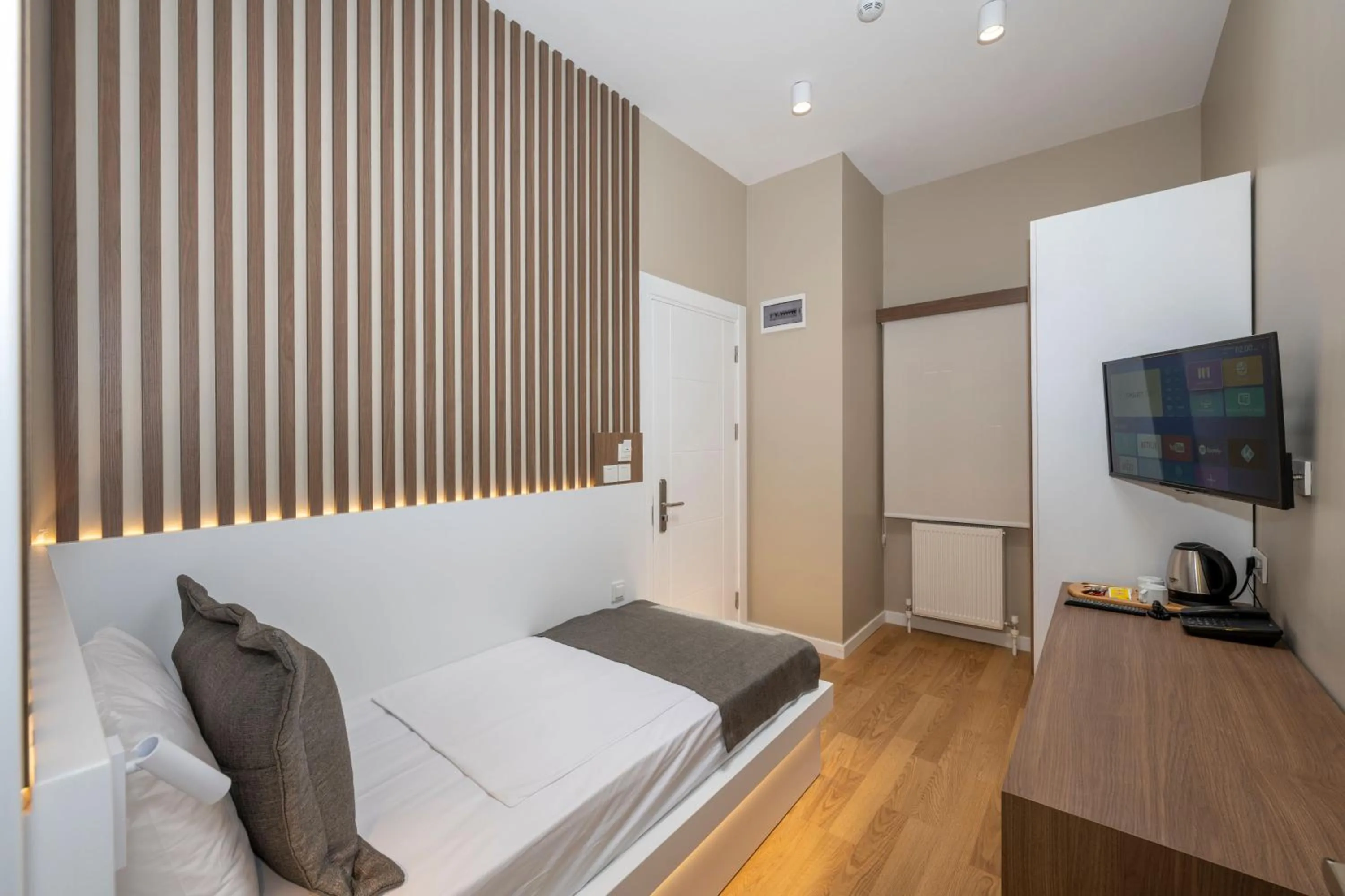 Bed in Hotel Grand İstanbul