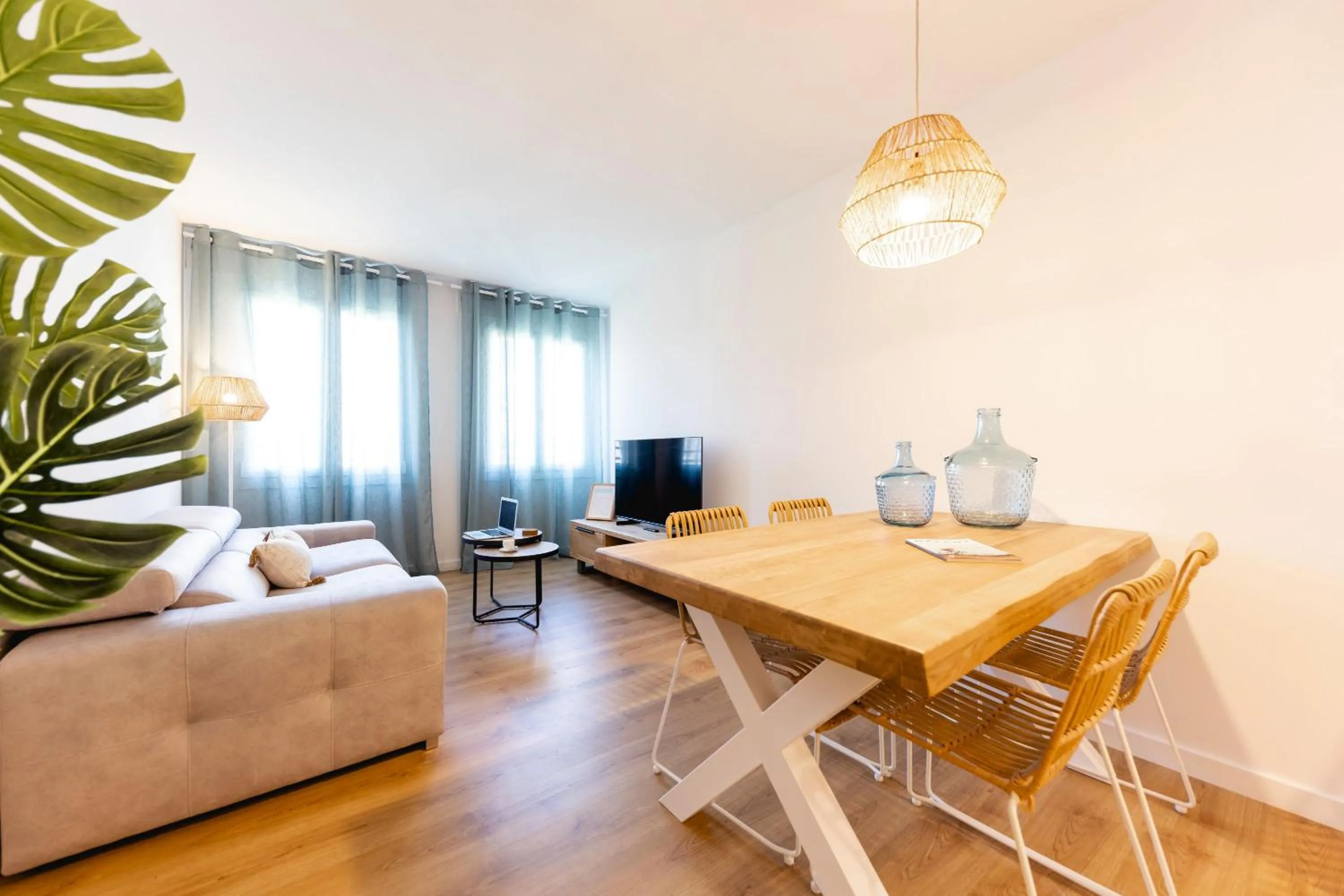 Living room in Bravissimo Tarlà, 2-bedroom apartment