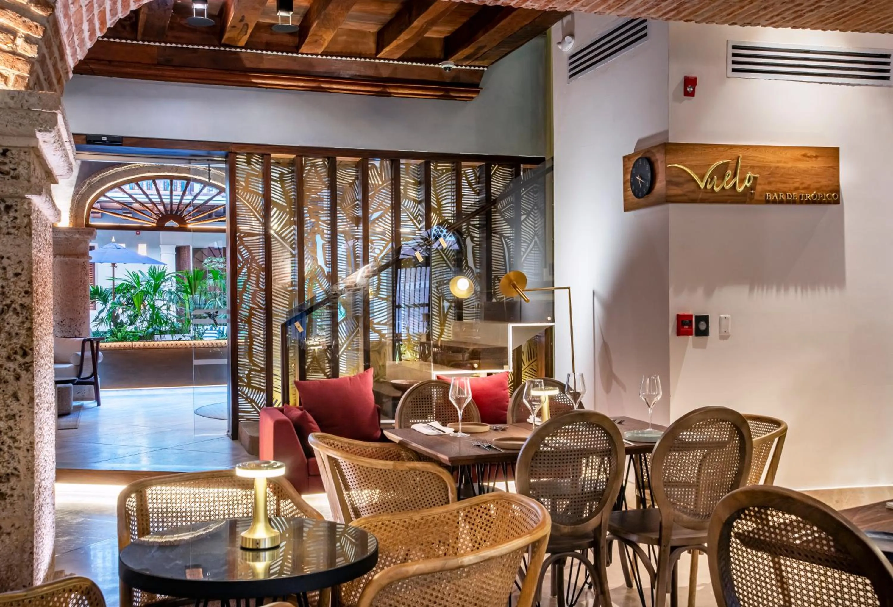 Restaurant/places to eat in Hotel Casona del Porvenir