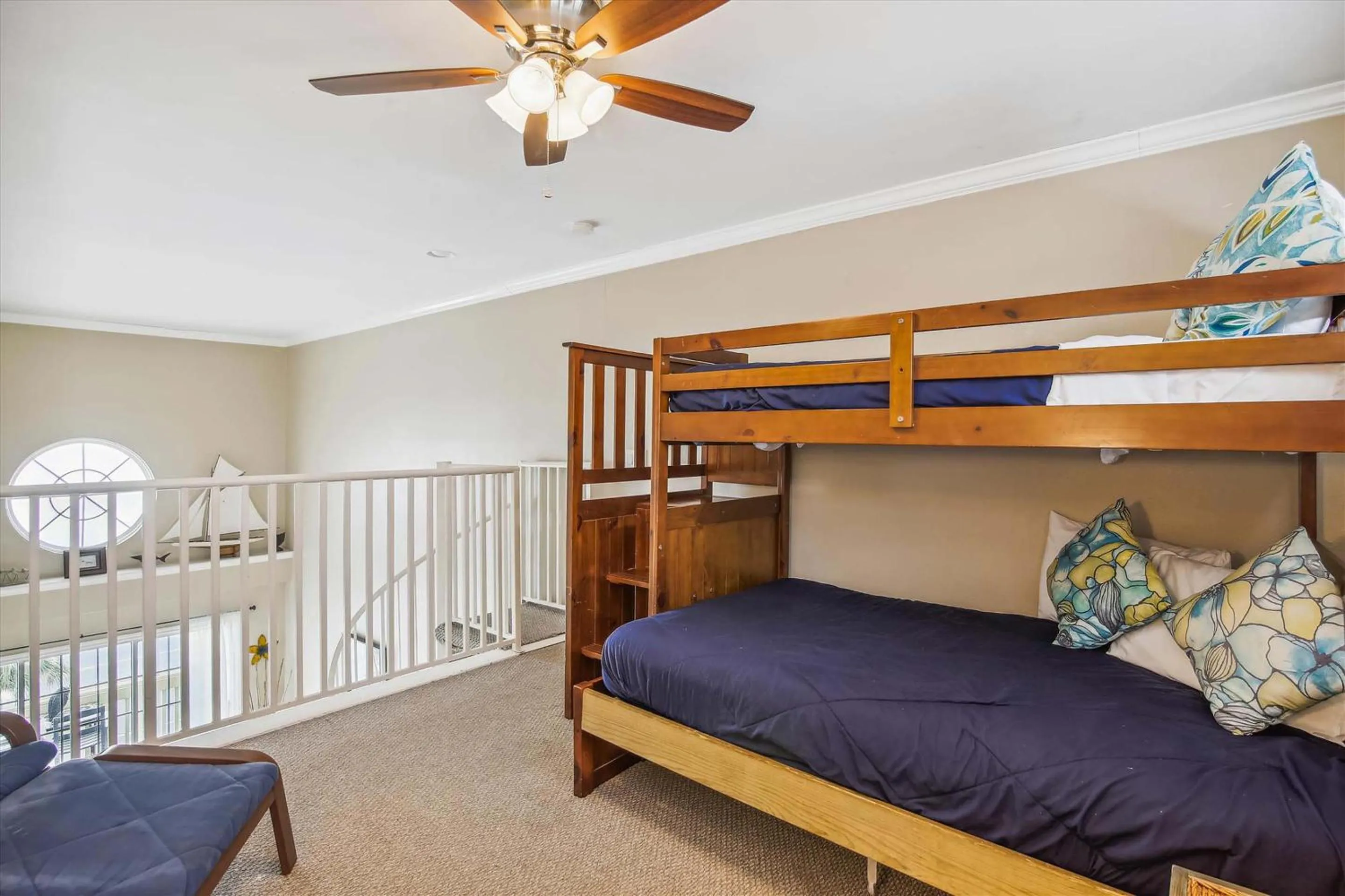 Property building, Bed in Dawn 1037-The Regal Seagull