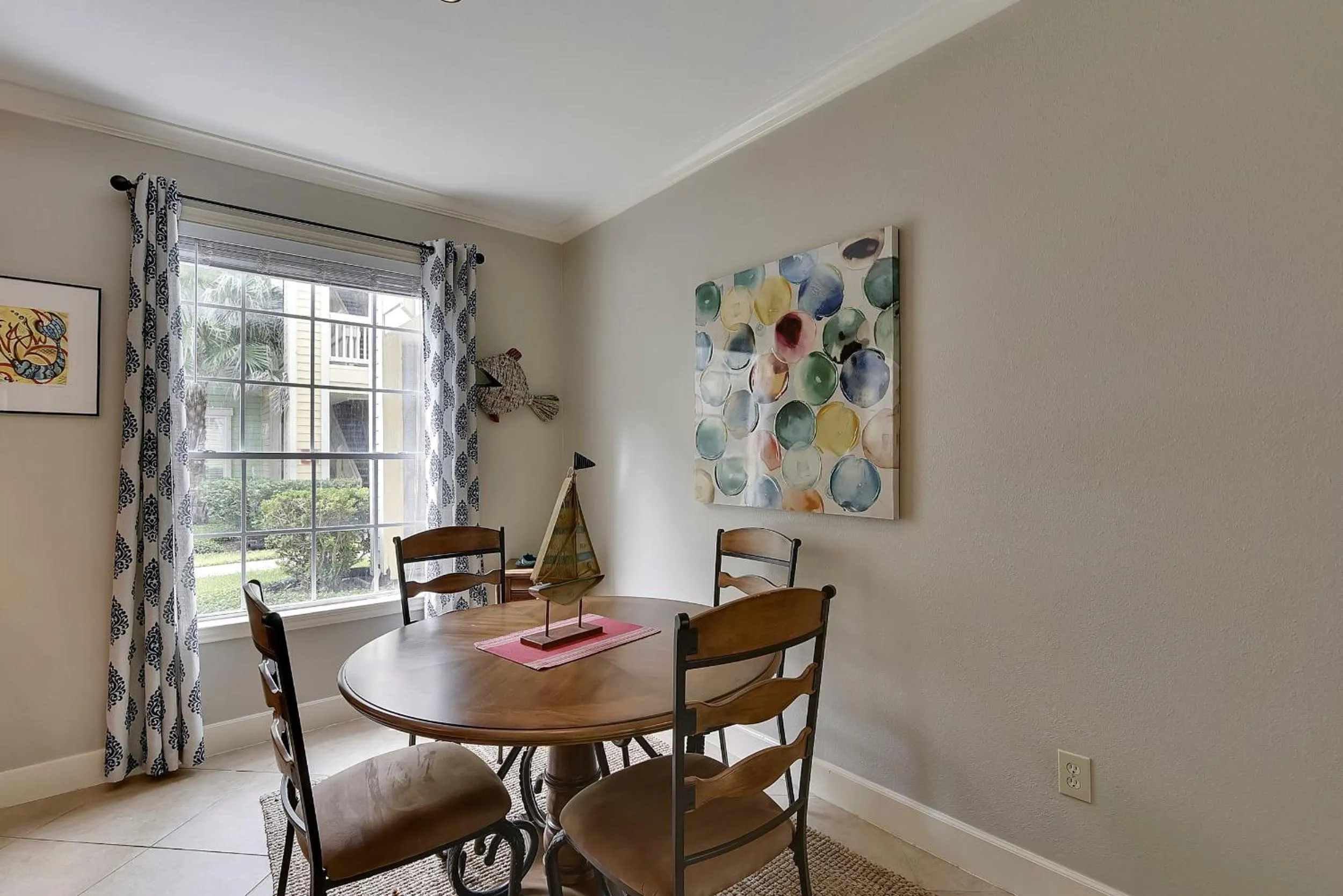 Living room in Dawn 512-Tropical Lagoon