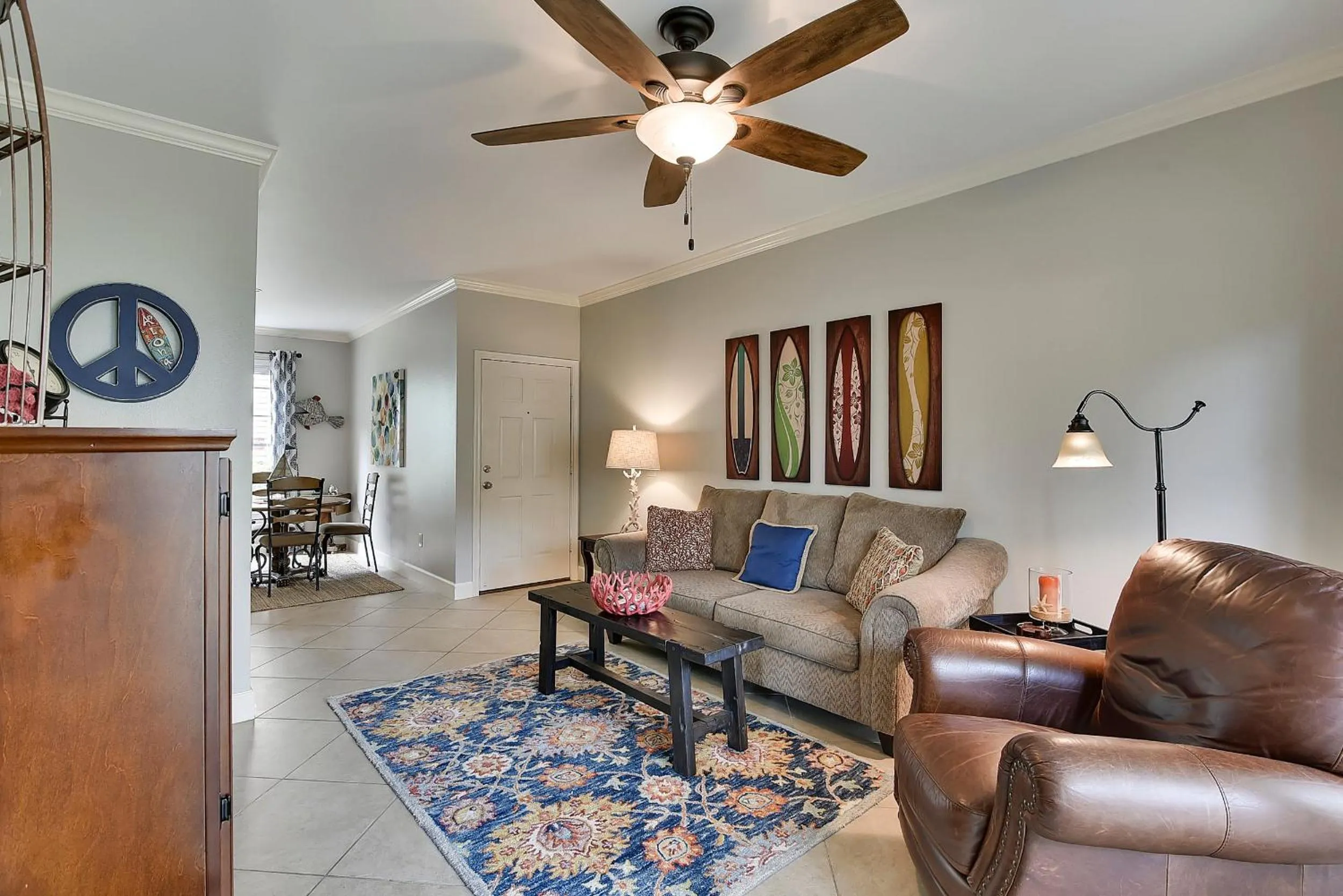 Living room in Dawn 512-Tropical Lagoon