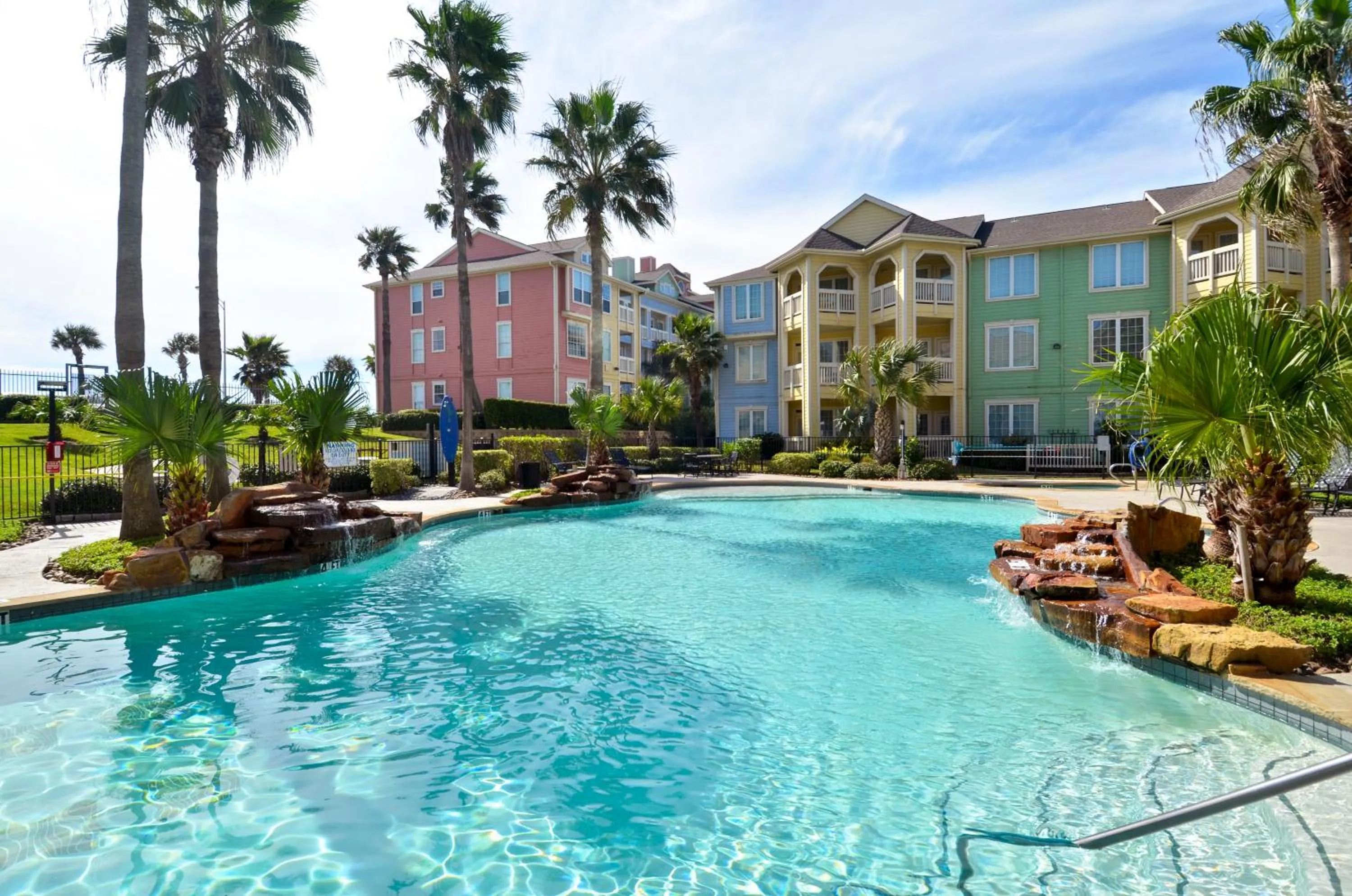 Swimming pool in Dawn 512-Tropical Lagoon