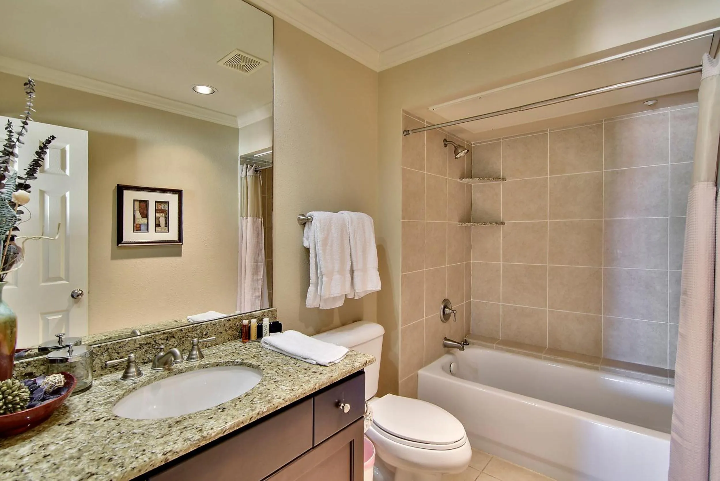 Bathroom in Dawn 631