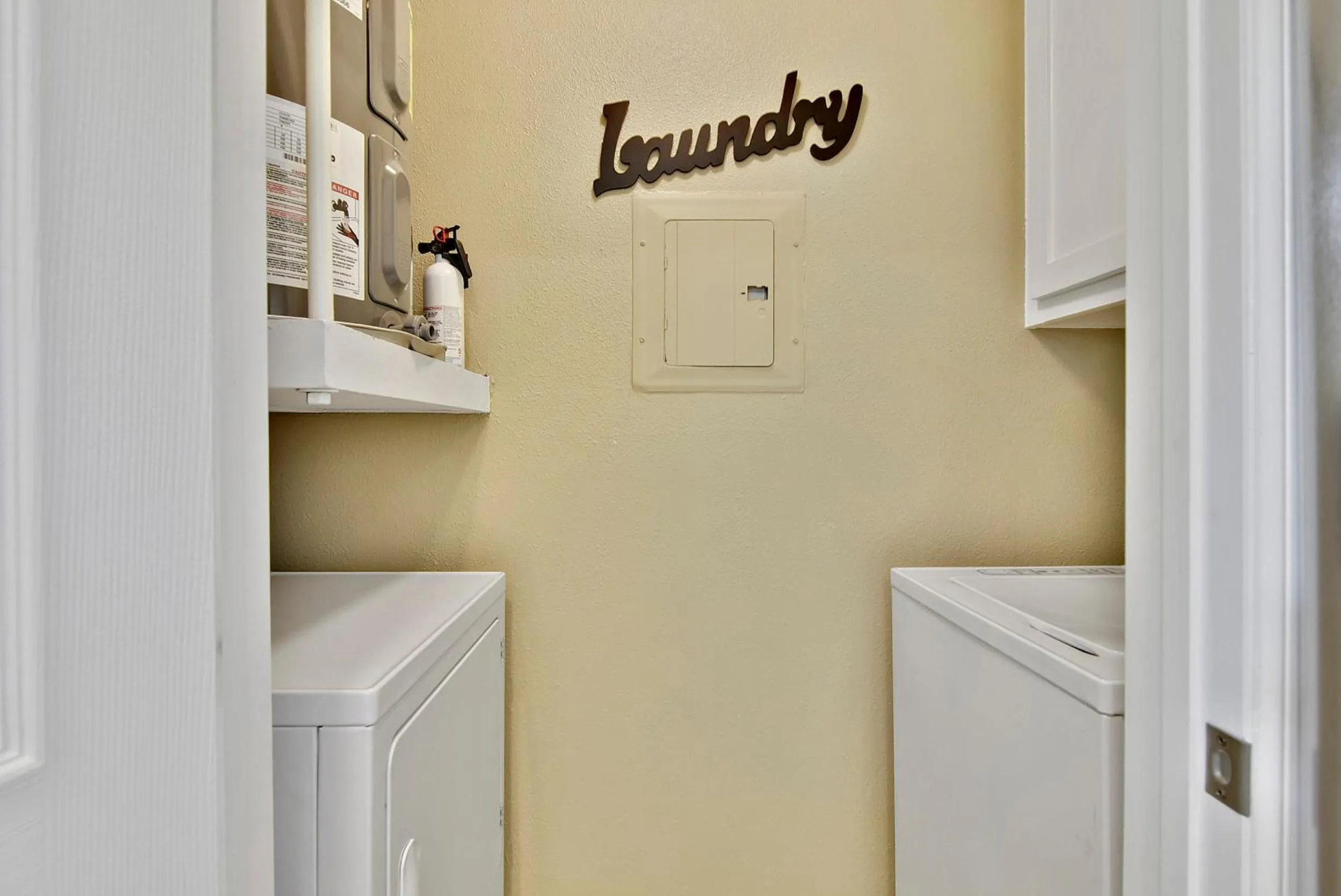 Kitchen or kitchenette in Dawn 935-Wave Therapy