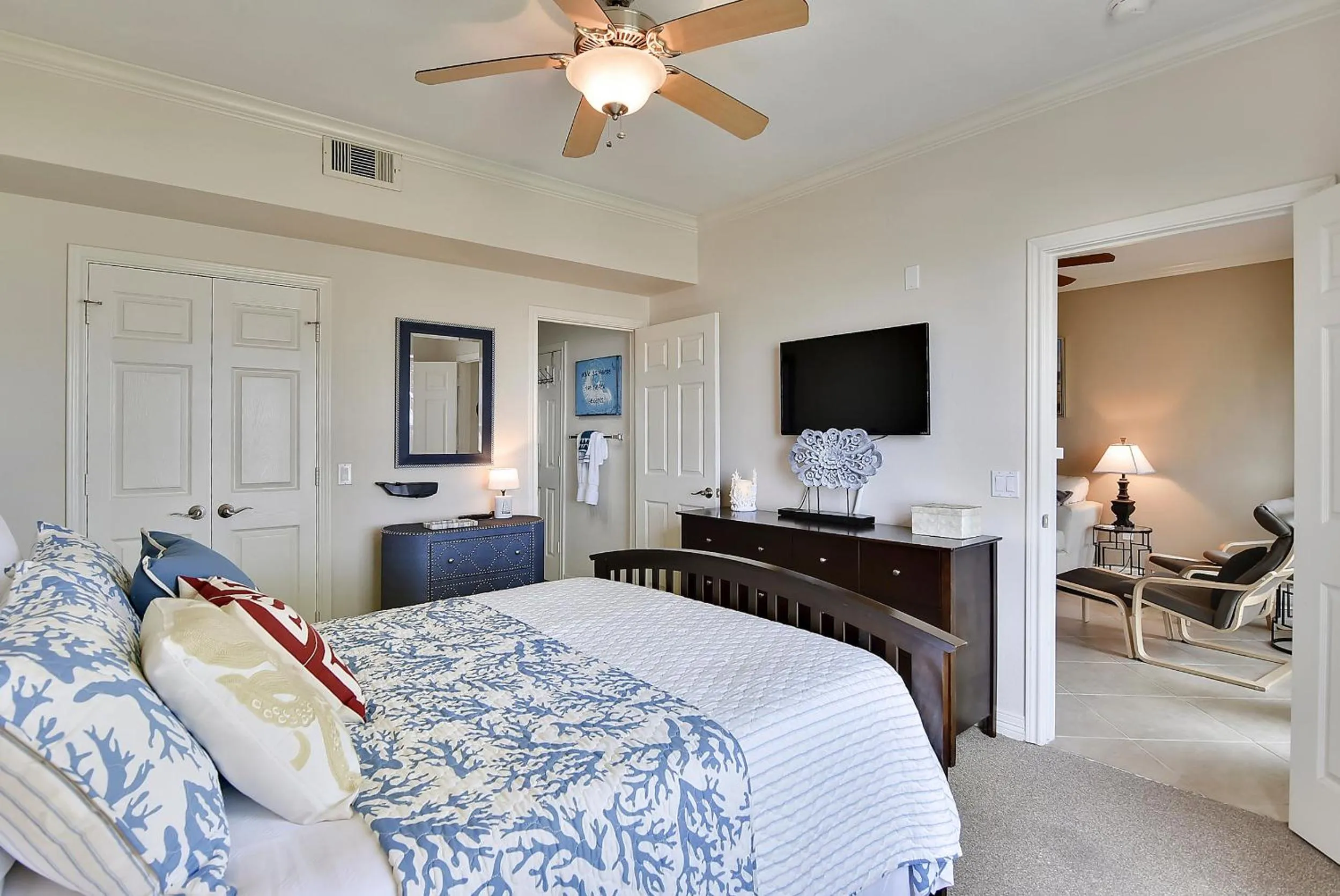 Property building, Bed in Dawn 1012-Our Beach Break