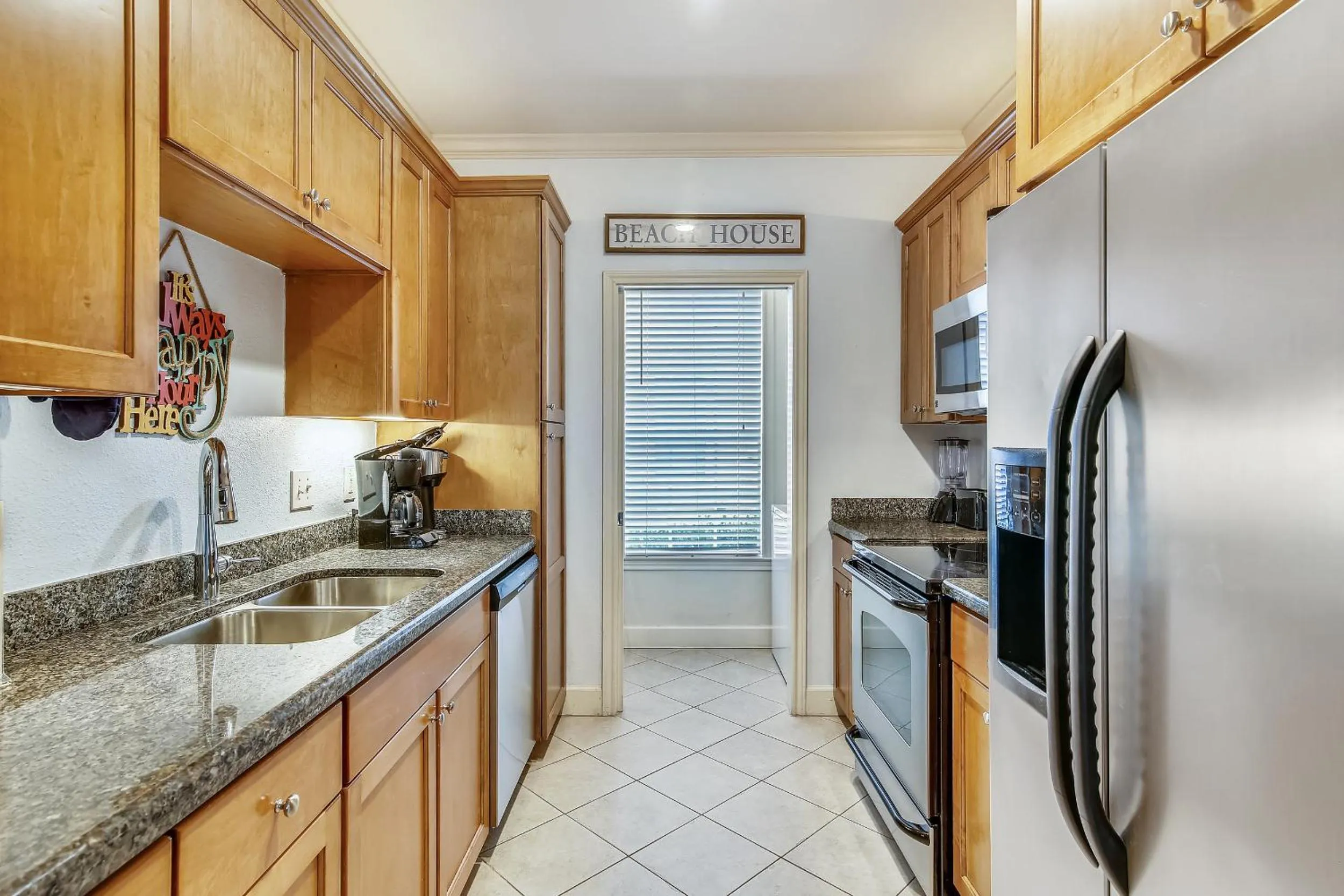 Kitchen or kitchenette in Dawn 511-Oasis at the Dawn