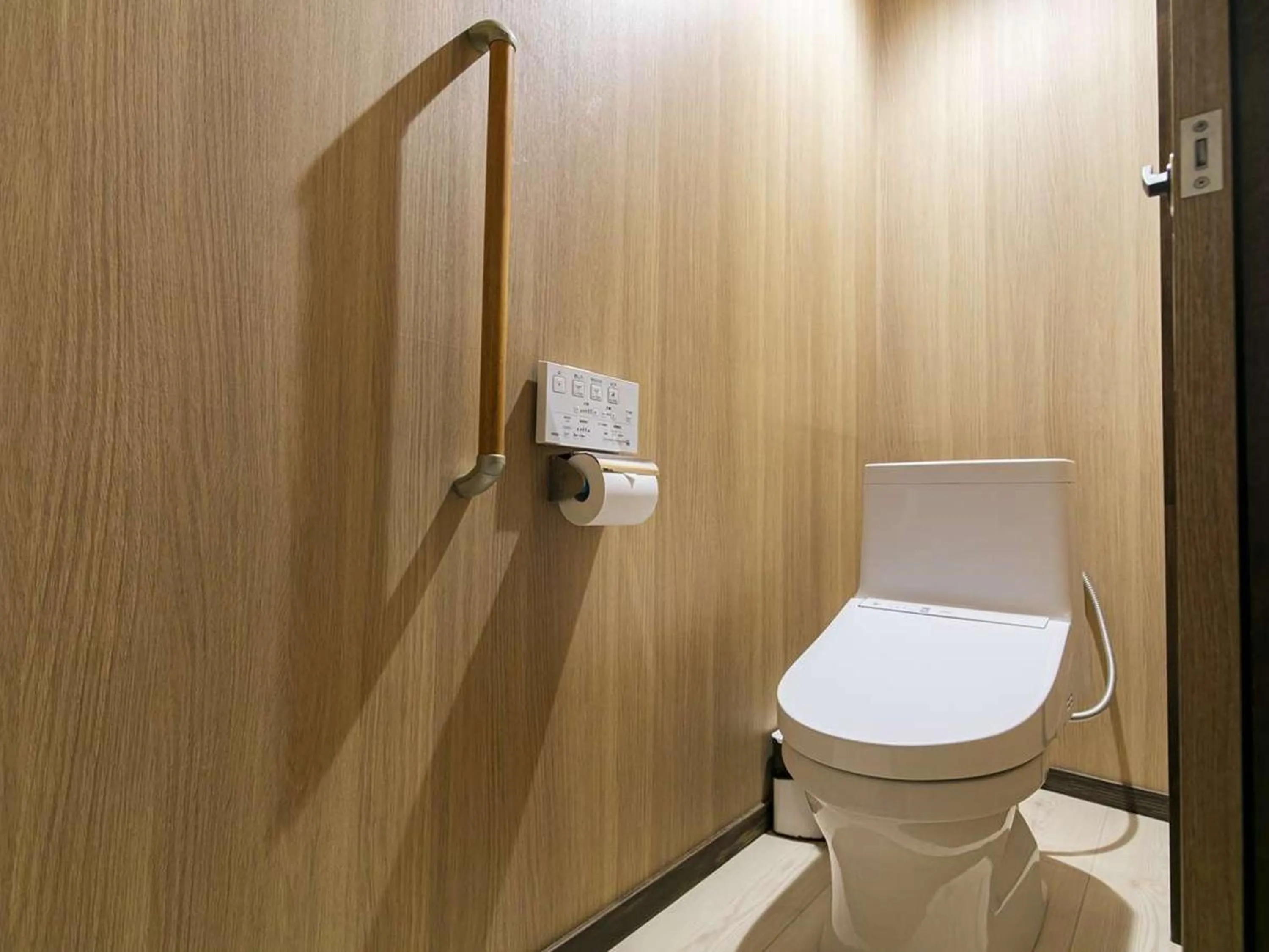 Toilet in Hatsuneso Shinkan