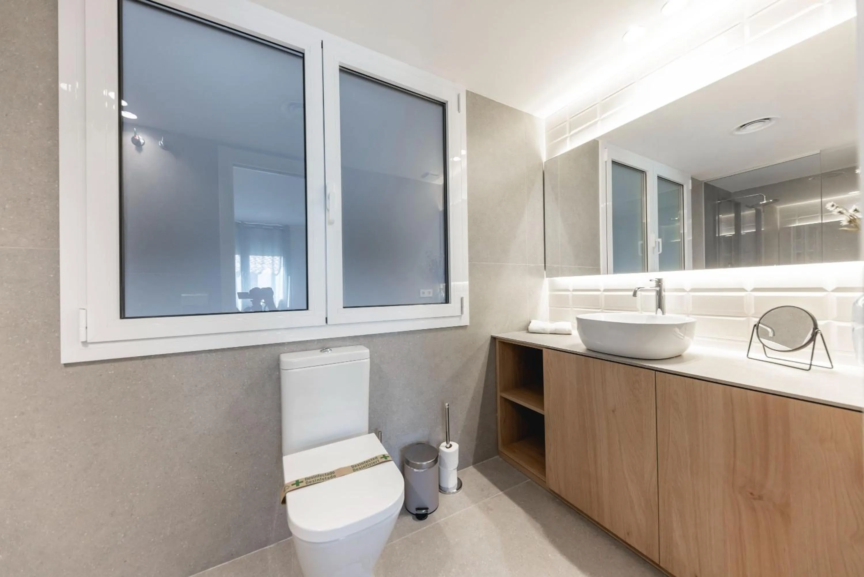 Bathroom in Bravissimo Falcó, 3 bedrooms and balcony