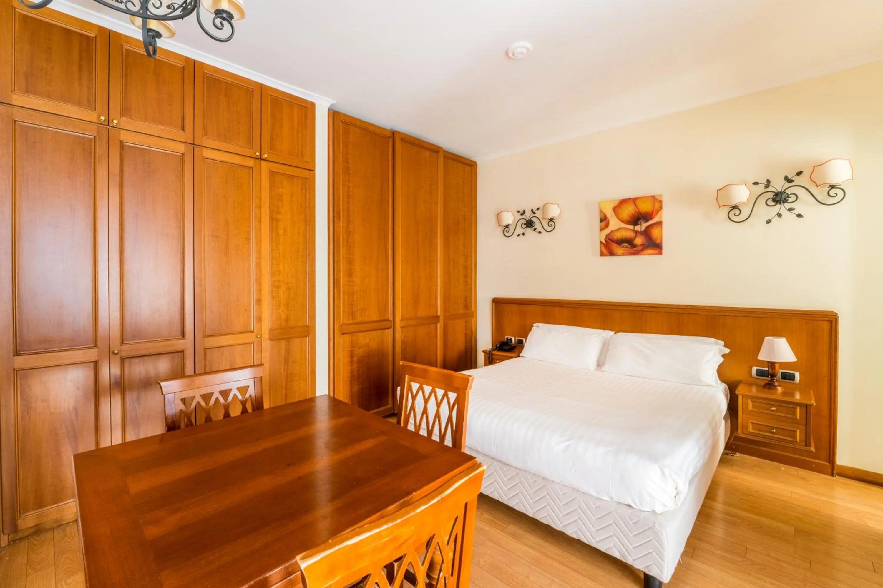 Photo of the whole room, Bed in Altea Suites