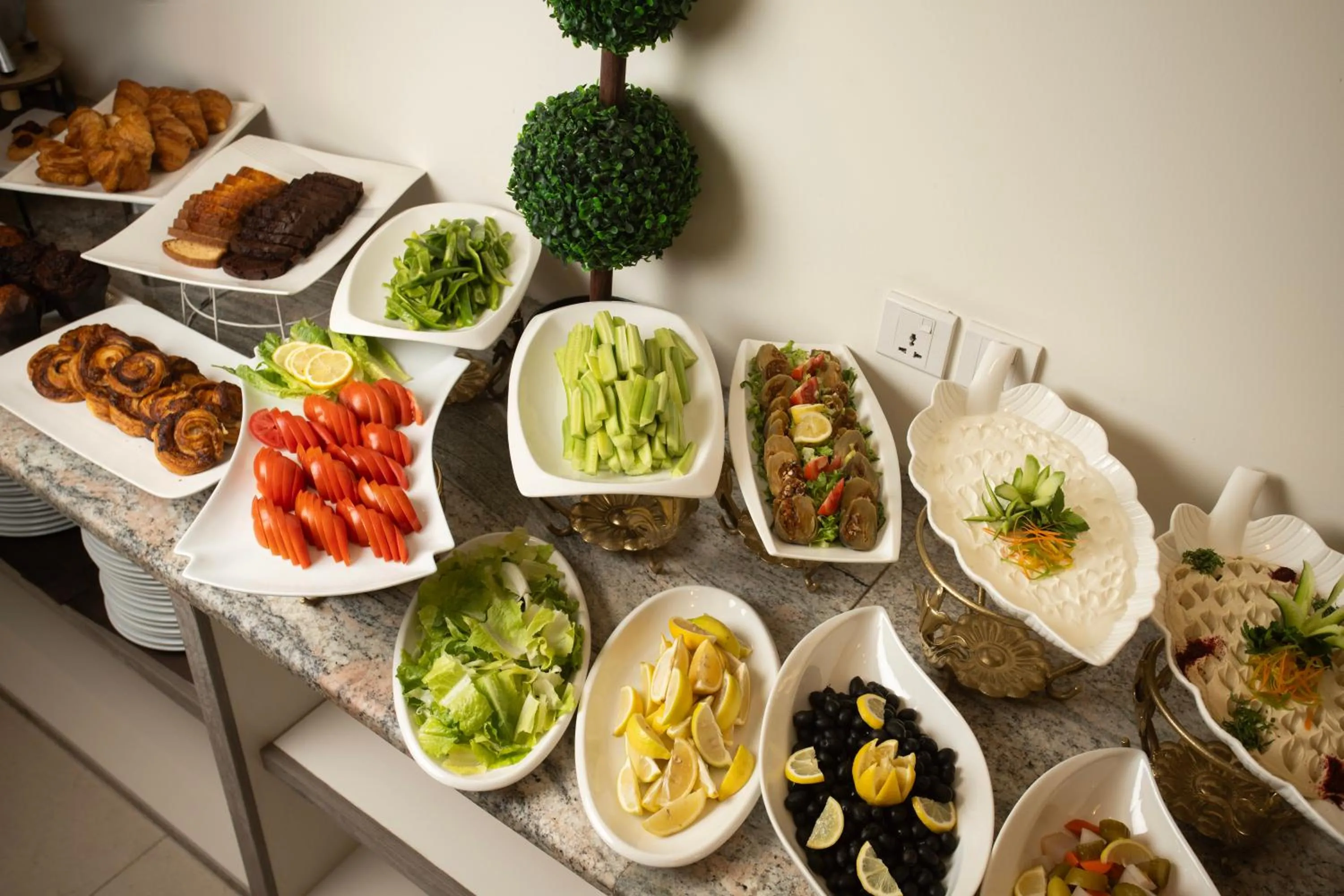 Food and drinks in Luciana Hotel by FHM