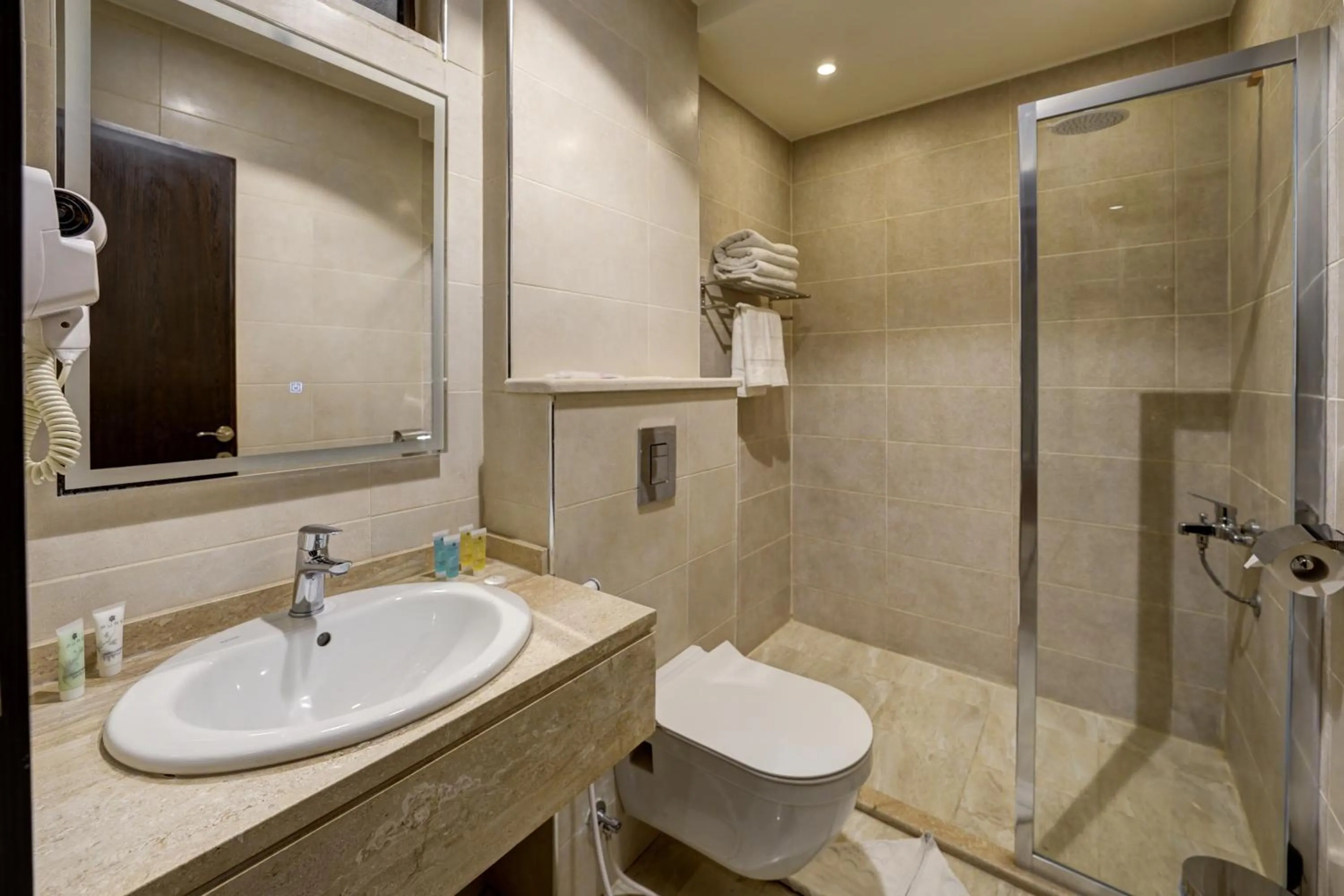 Shower in Luciana Hotel by FHM