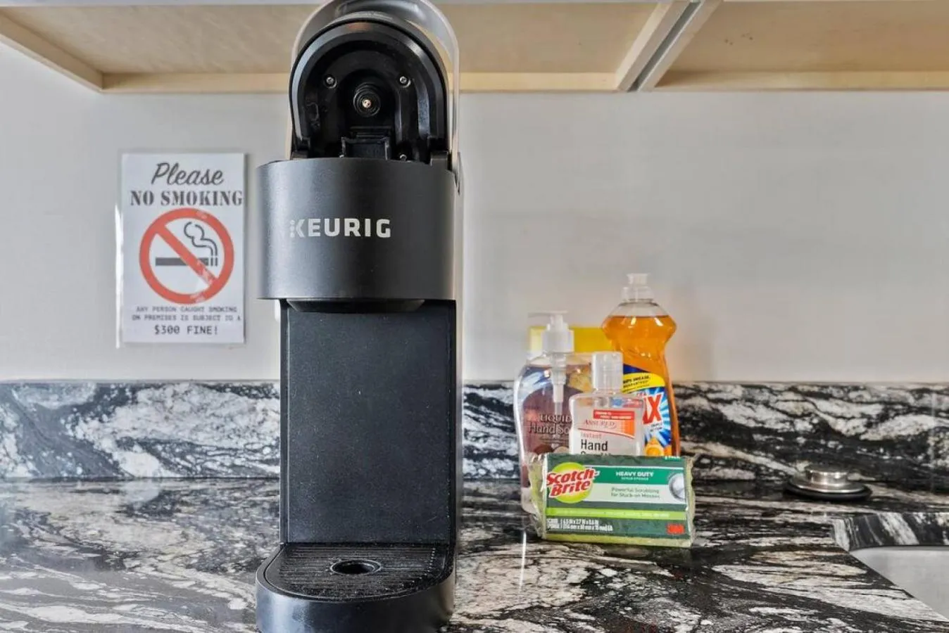 Kitchen or kitchenette in Beach Block Parking Modern Decor Porch