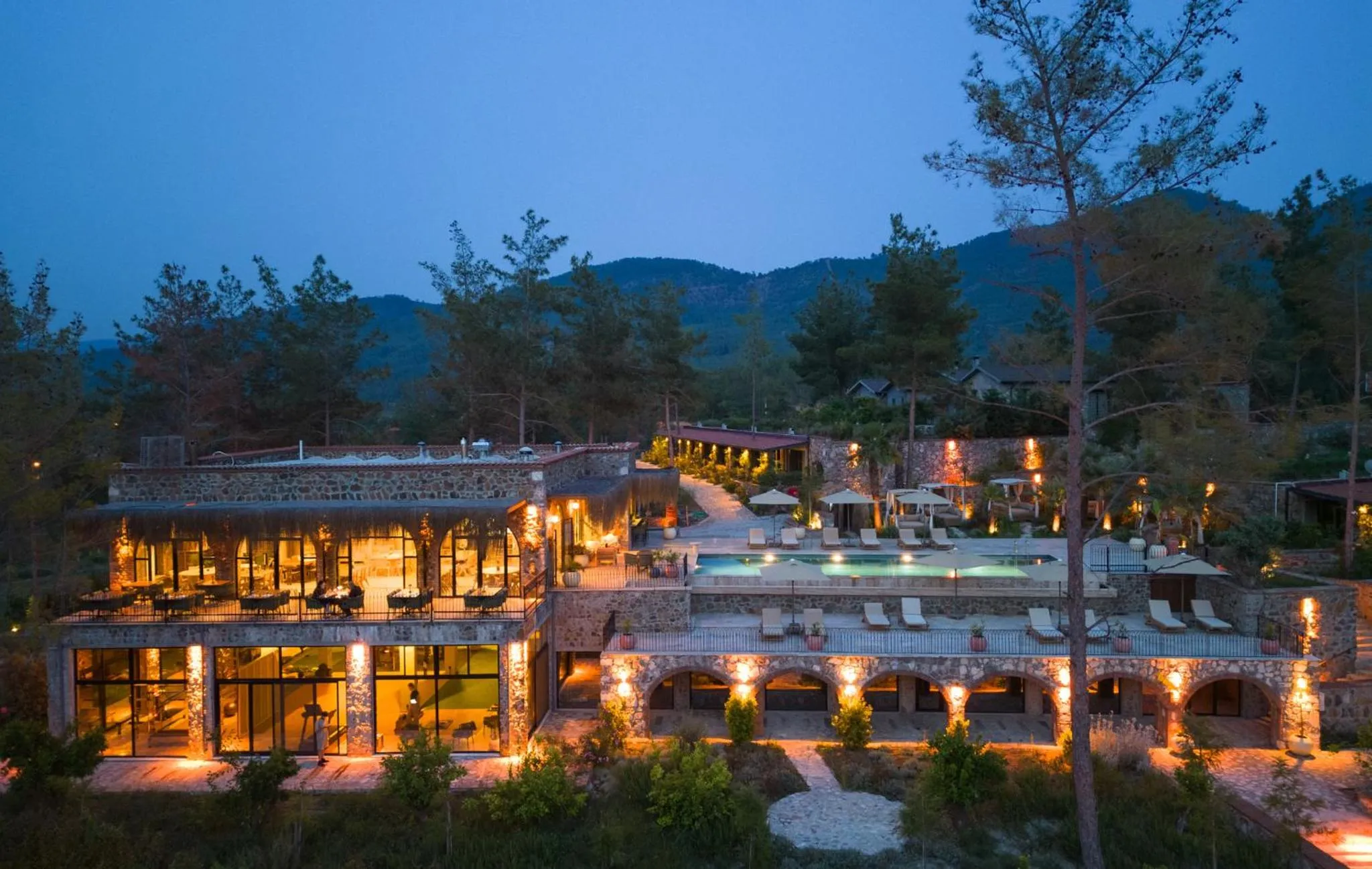 IZZ Getaway - Adults Only