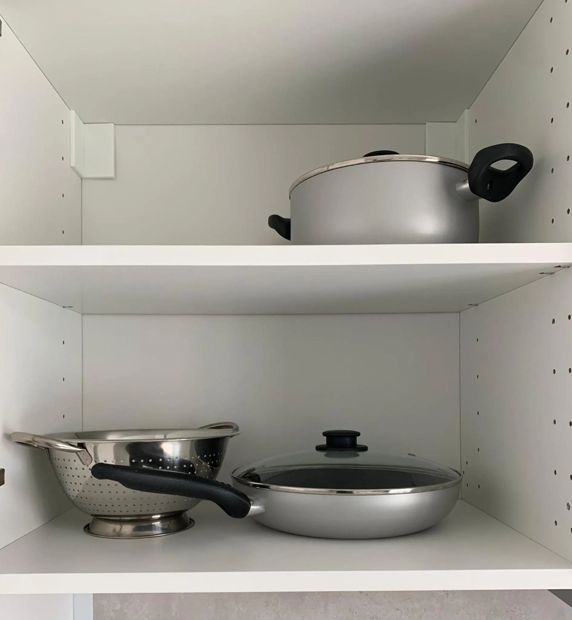 Kitchen or kitchenette in Golden apartments