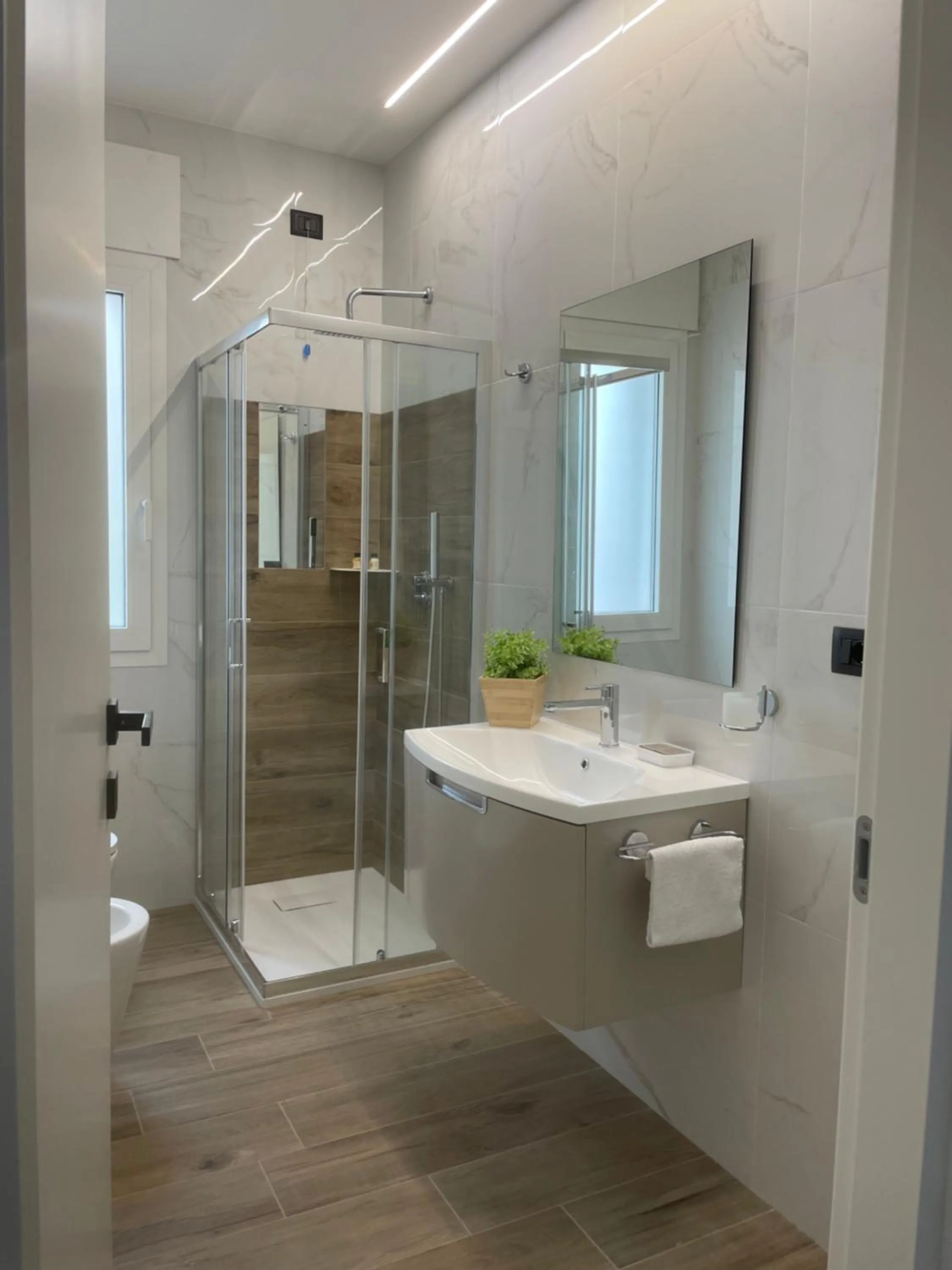 Bathroom in Golden apartments