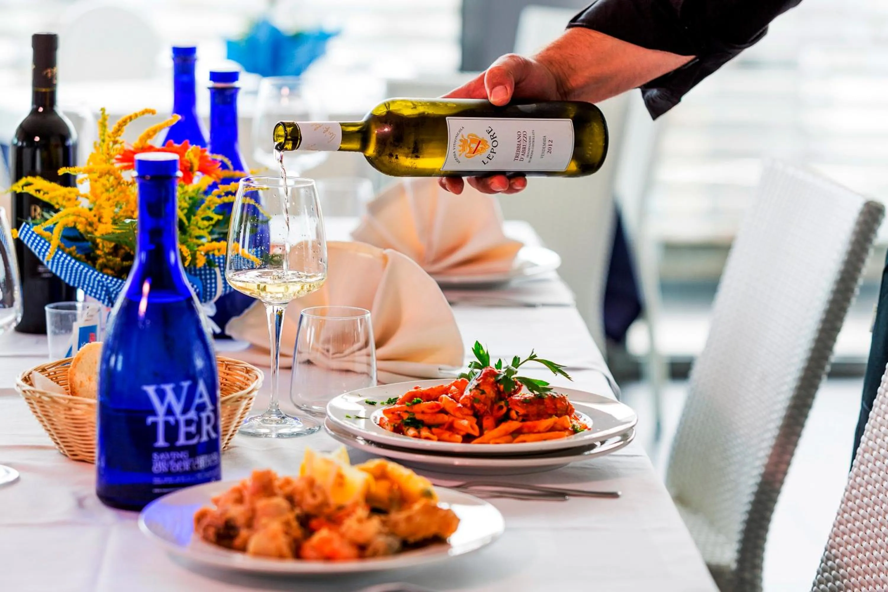 Restaurant/places to eat in Medi Garden Hotel&Residence