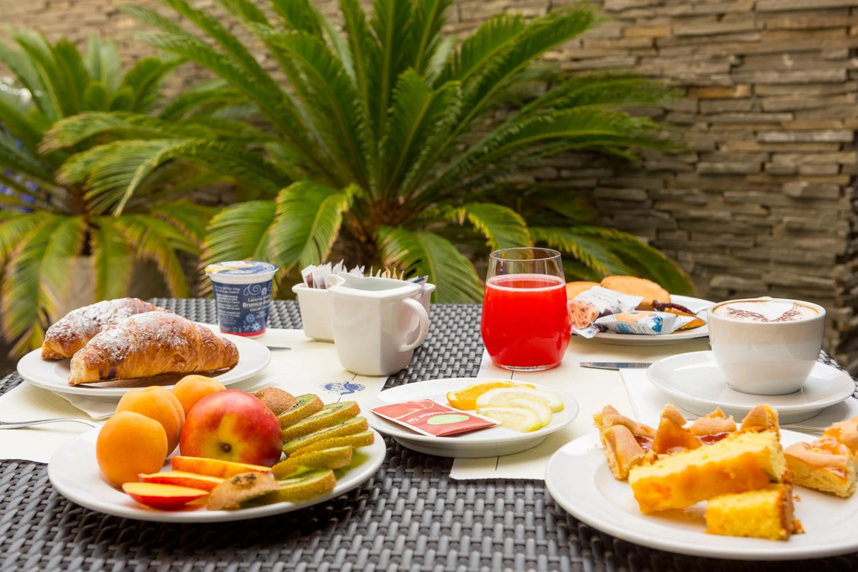 Patio in Medi Garden Hotel&Residence