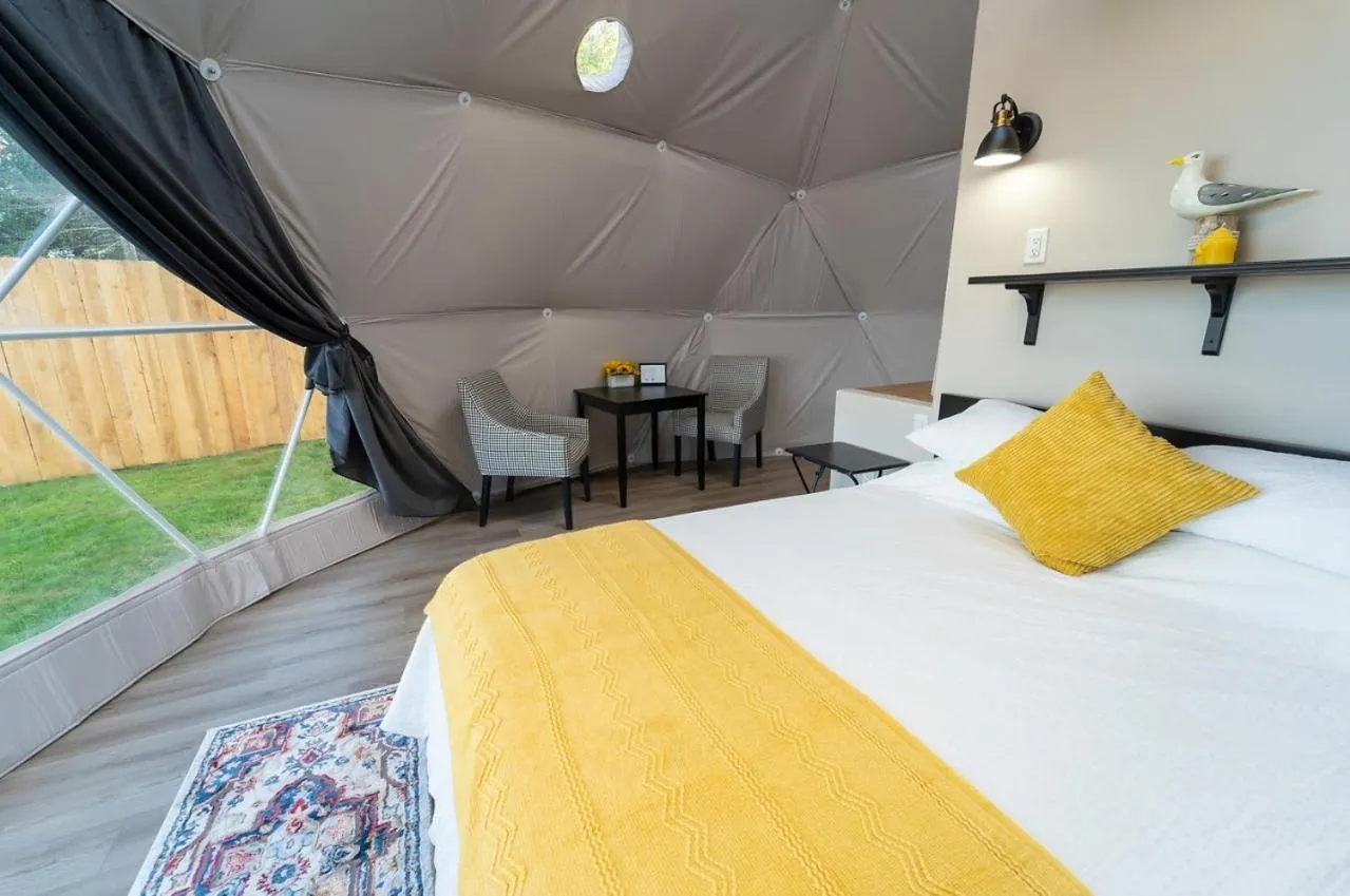 Bed in Gravity Luxury Domes