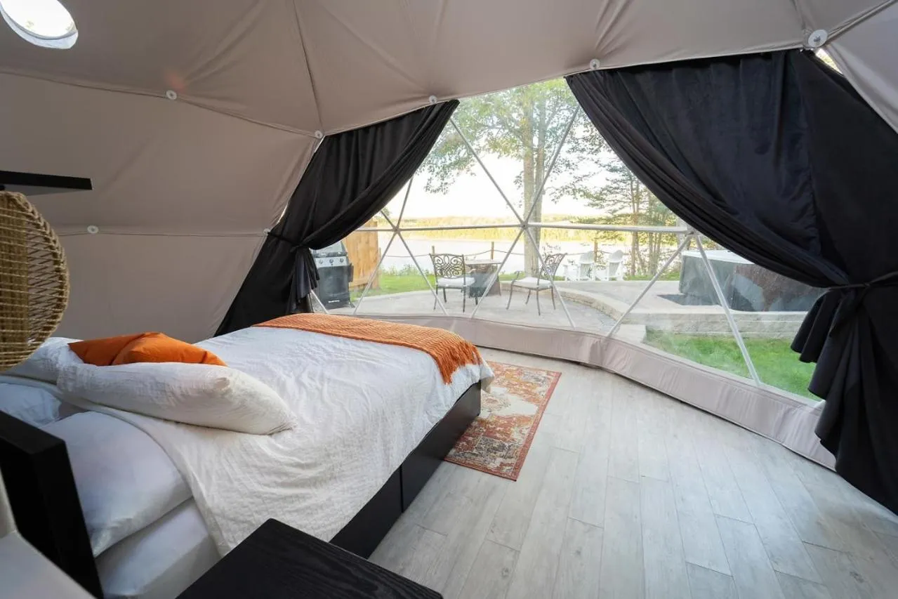 Bed in Gravity Luxury Domes
