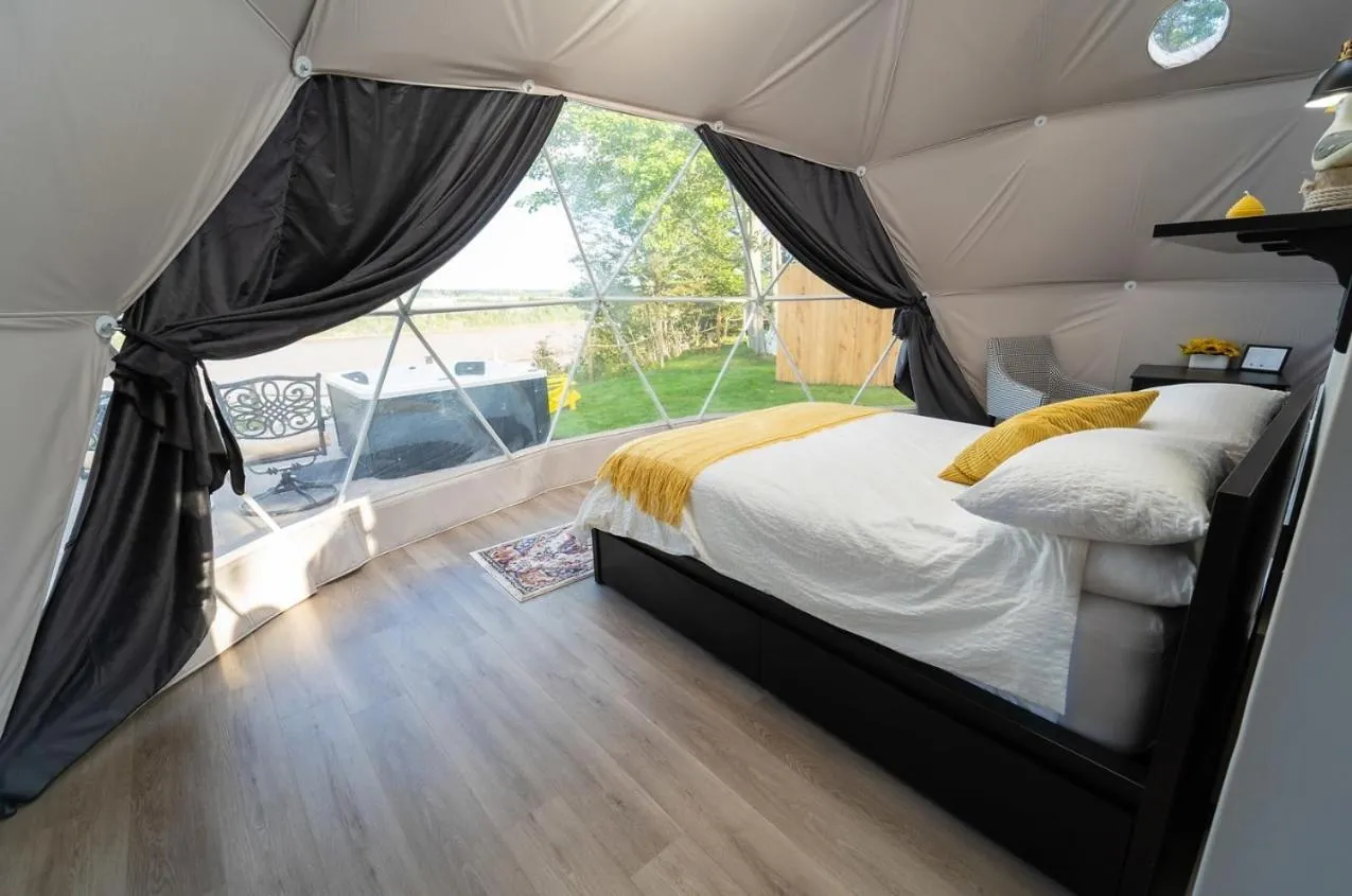Bed in Gravity Luxury Domes