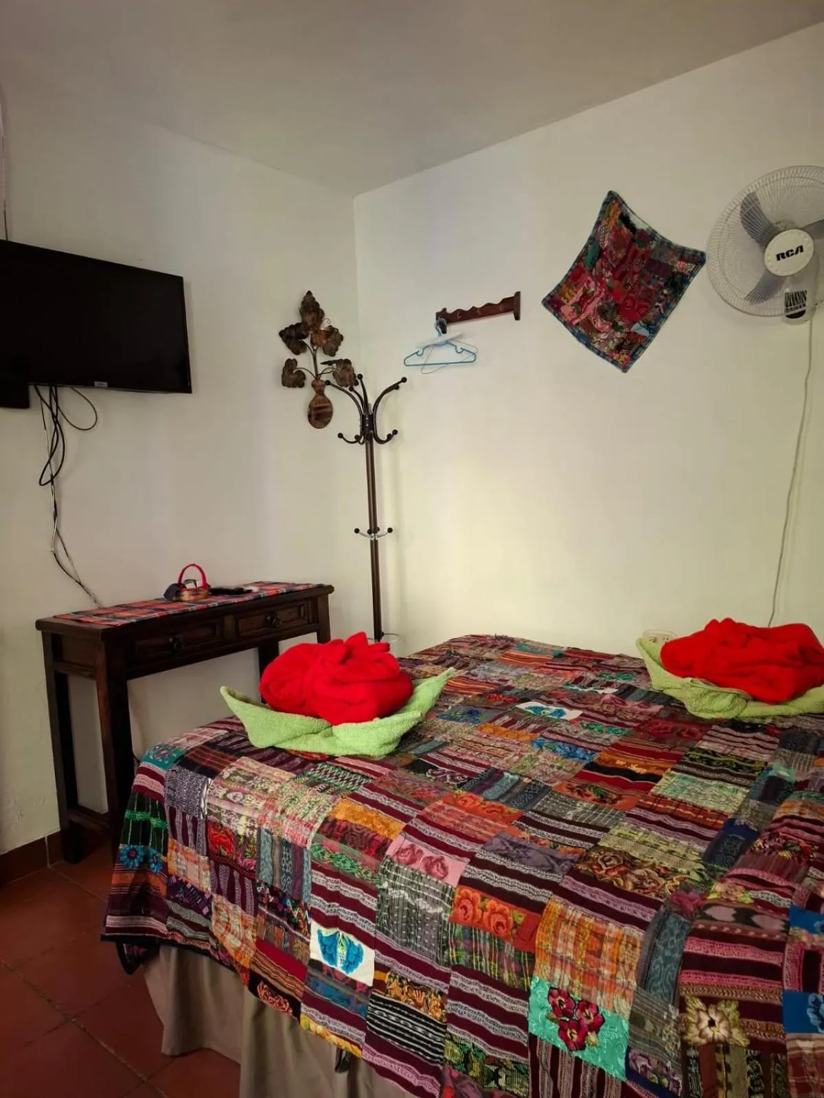 Photo of the whole room, Bed in Francisco's rest house hotel