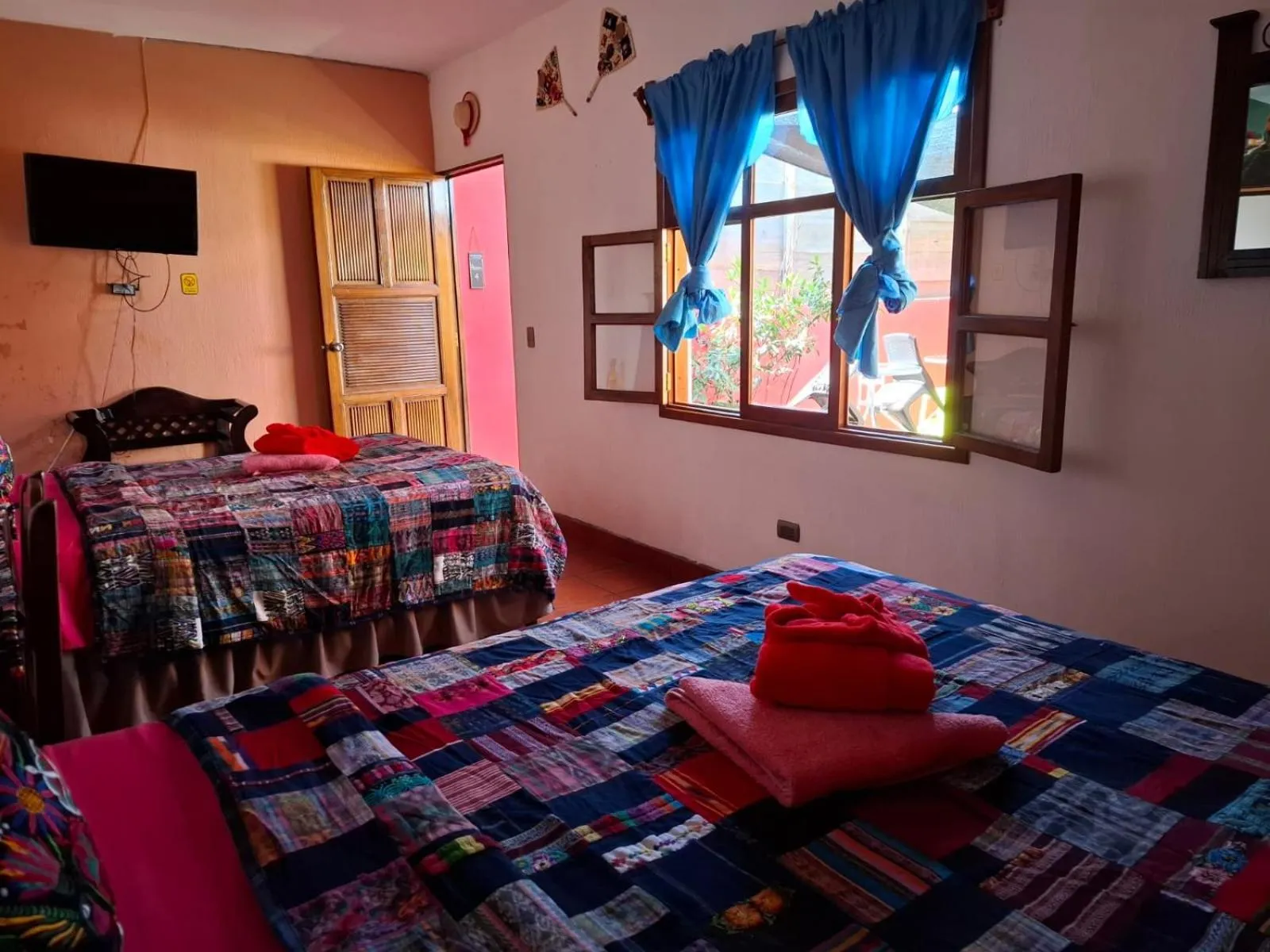 Photo of the whole room, Bed in Francisco's rest house hotel