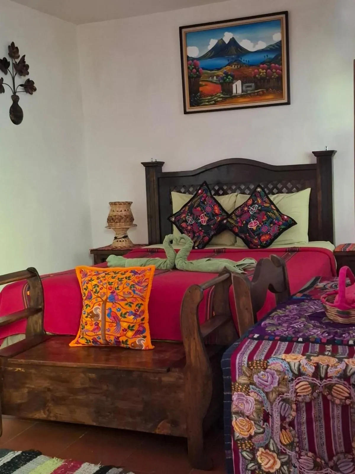 Photo of the whole room, Bed in Francisco's rest house hotel