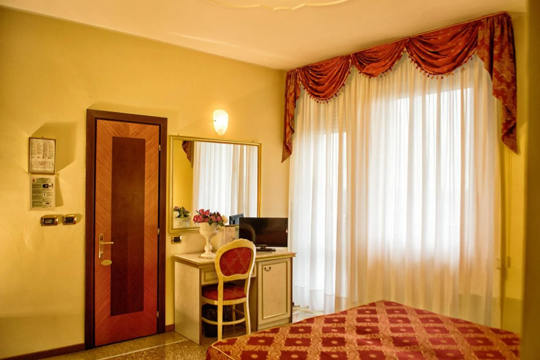 Bedroom, Bed in Hotel Internazionale Terme