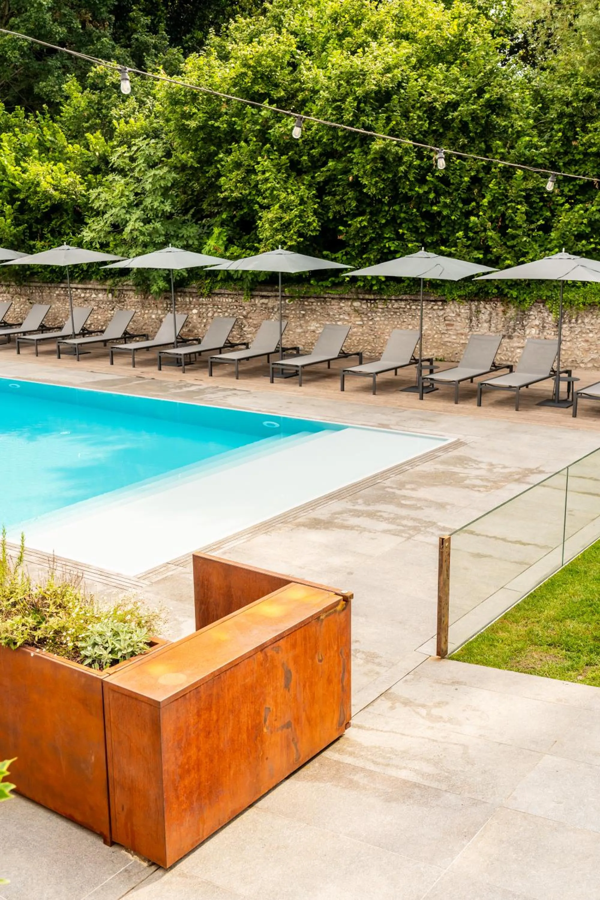 Swimming pool in Sweet Hotel