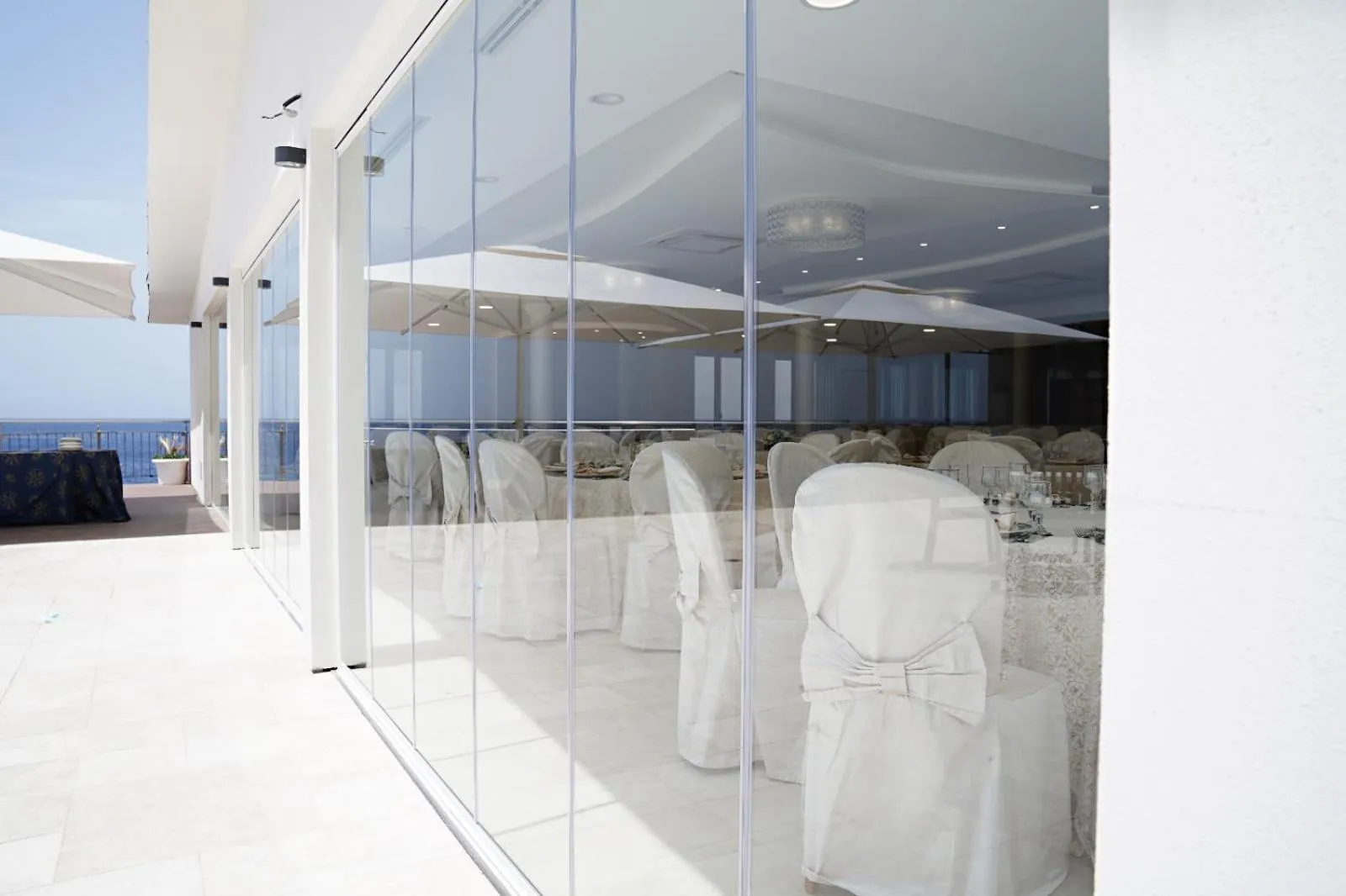 Restaurant/places to eat in Gardenia Hotel