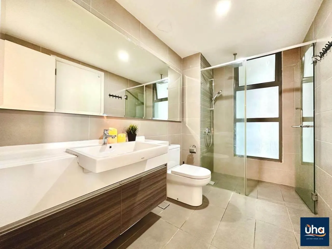 Shower in Teega Suites @ UHA