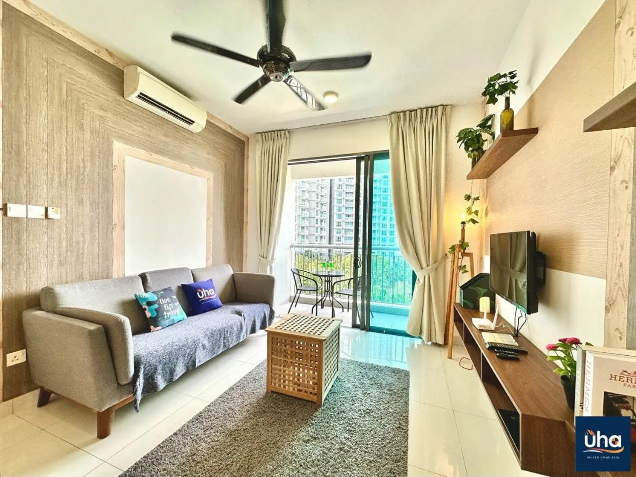 TV and multimedia, Bed in Teega Suites @ UHA