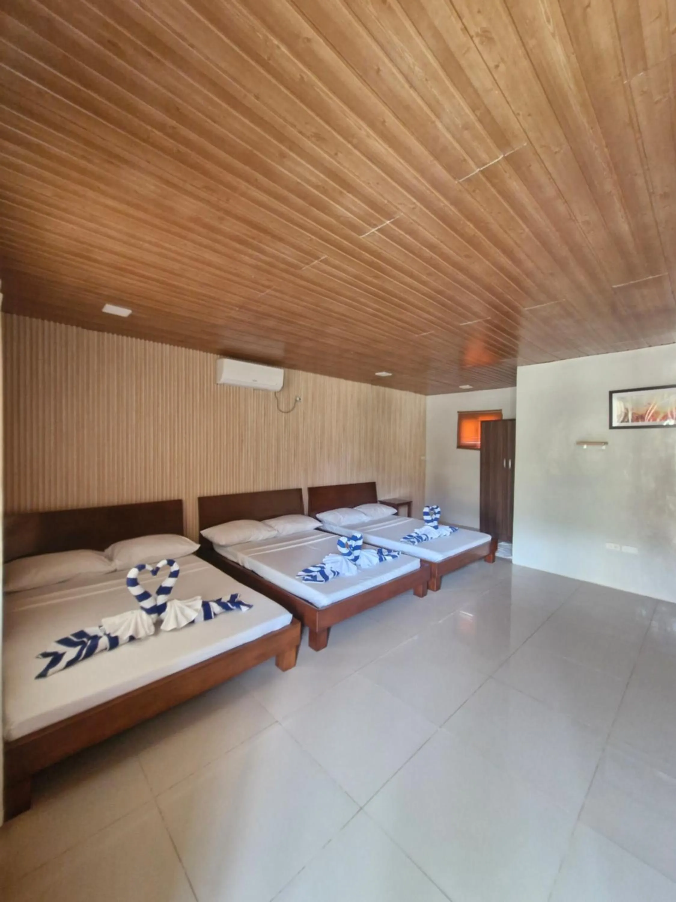 Photo of the whole room, Bed in Panglao Kalikasan Resort