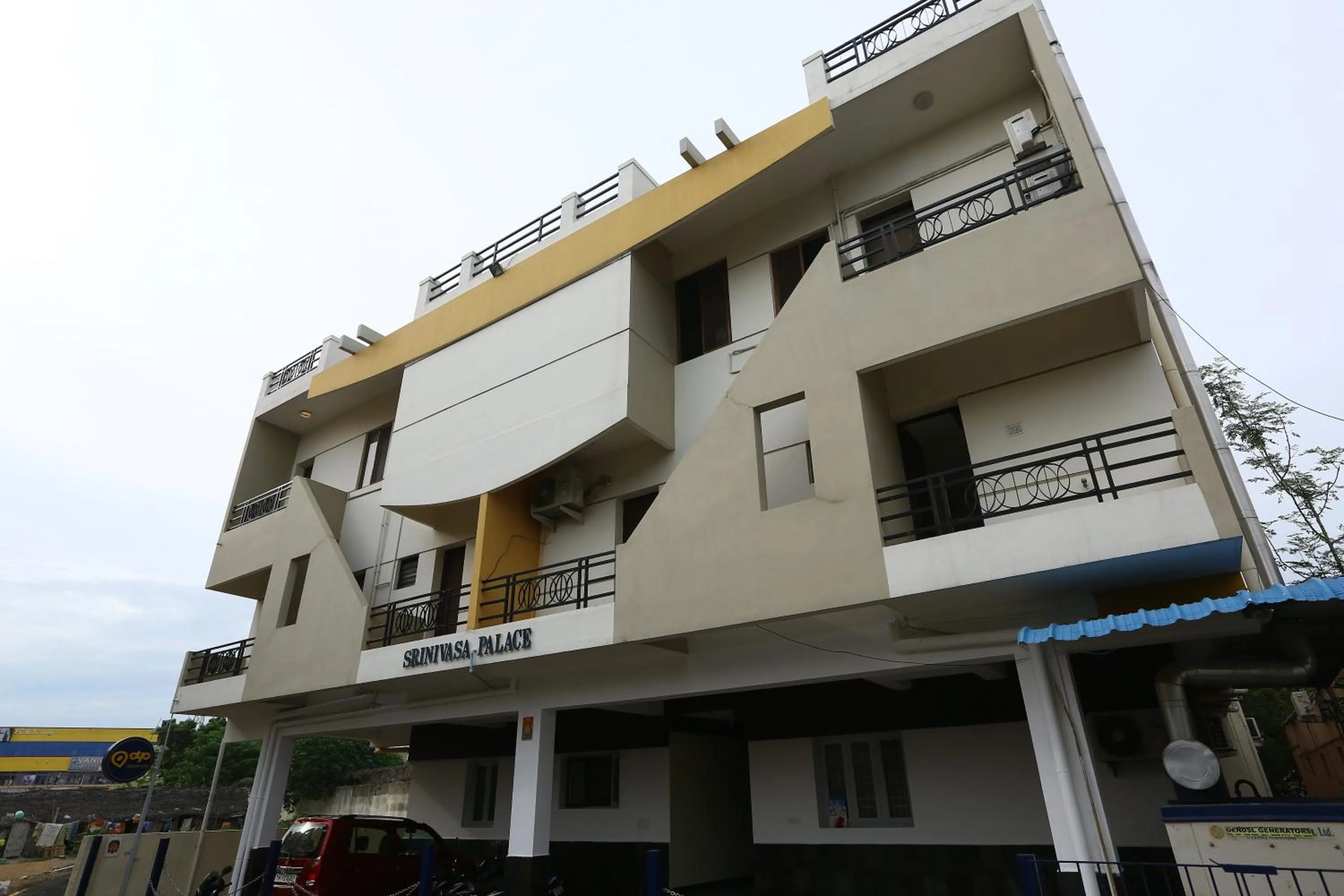 Capital O J Service Appartment