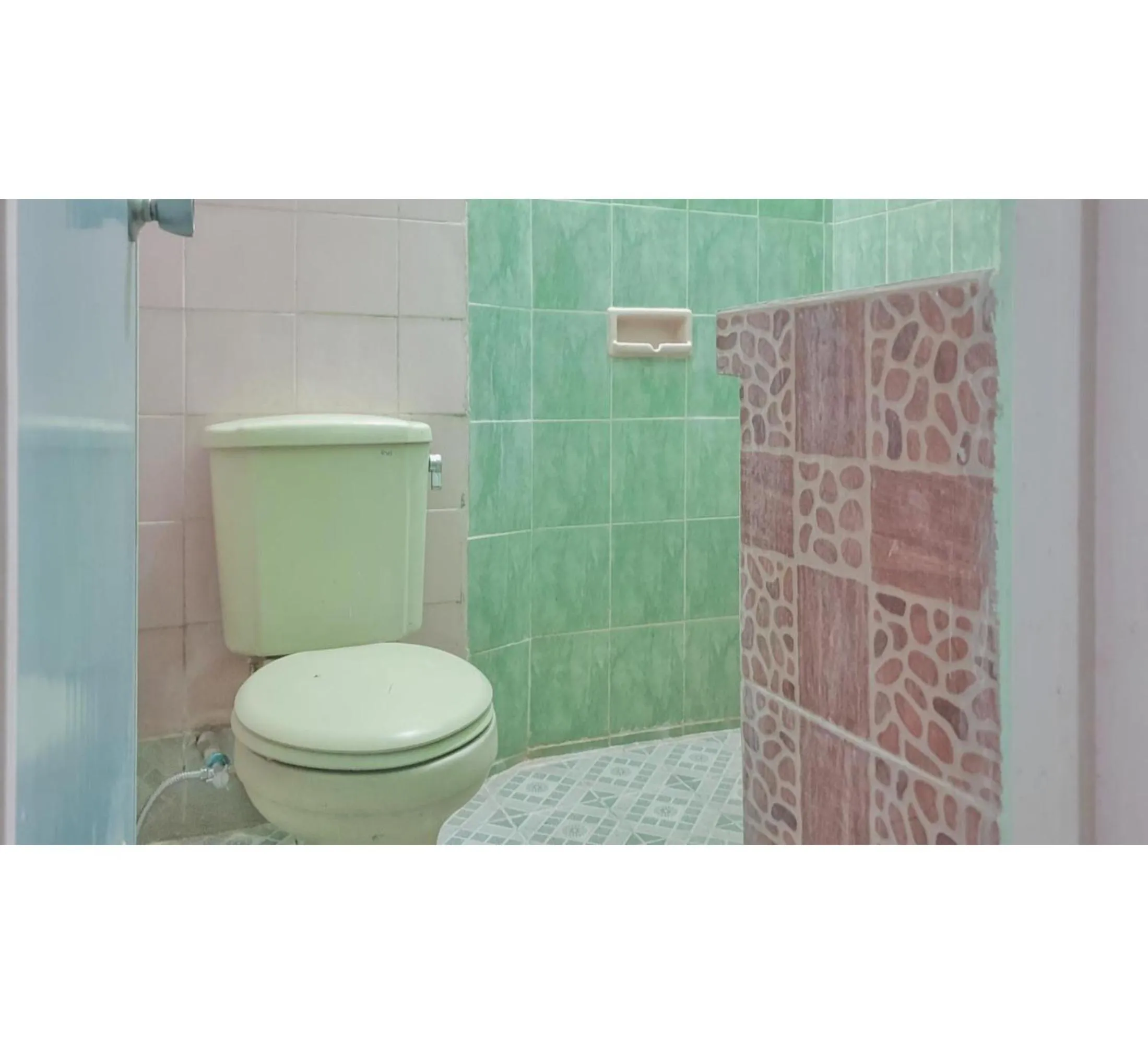 Bathroom in Hotel Jaya Kusuma near Candi Prambanan Mitra RedDoorz