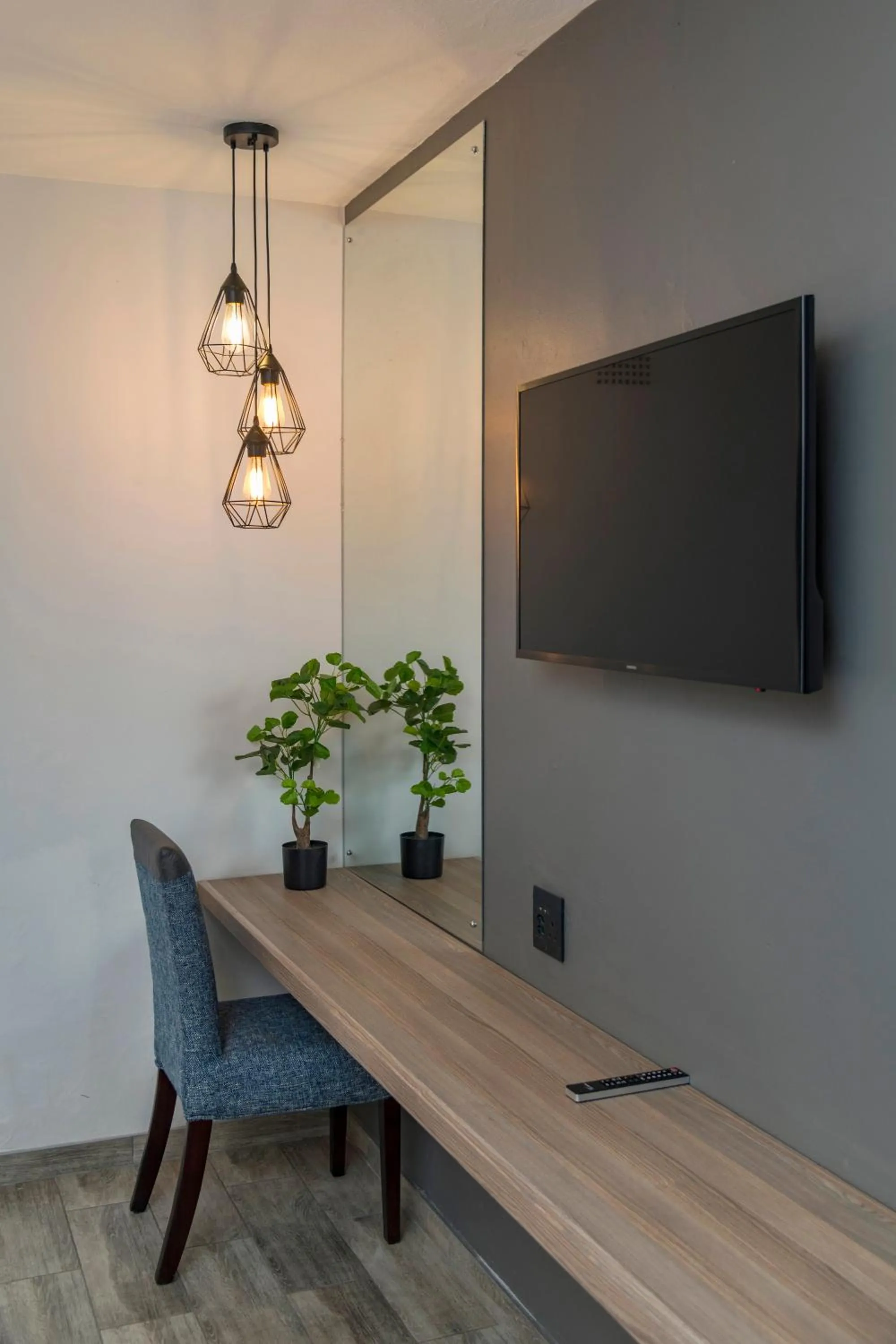 TV and multimedia in N1 Hotel Rotten Row Harare