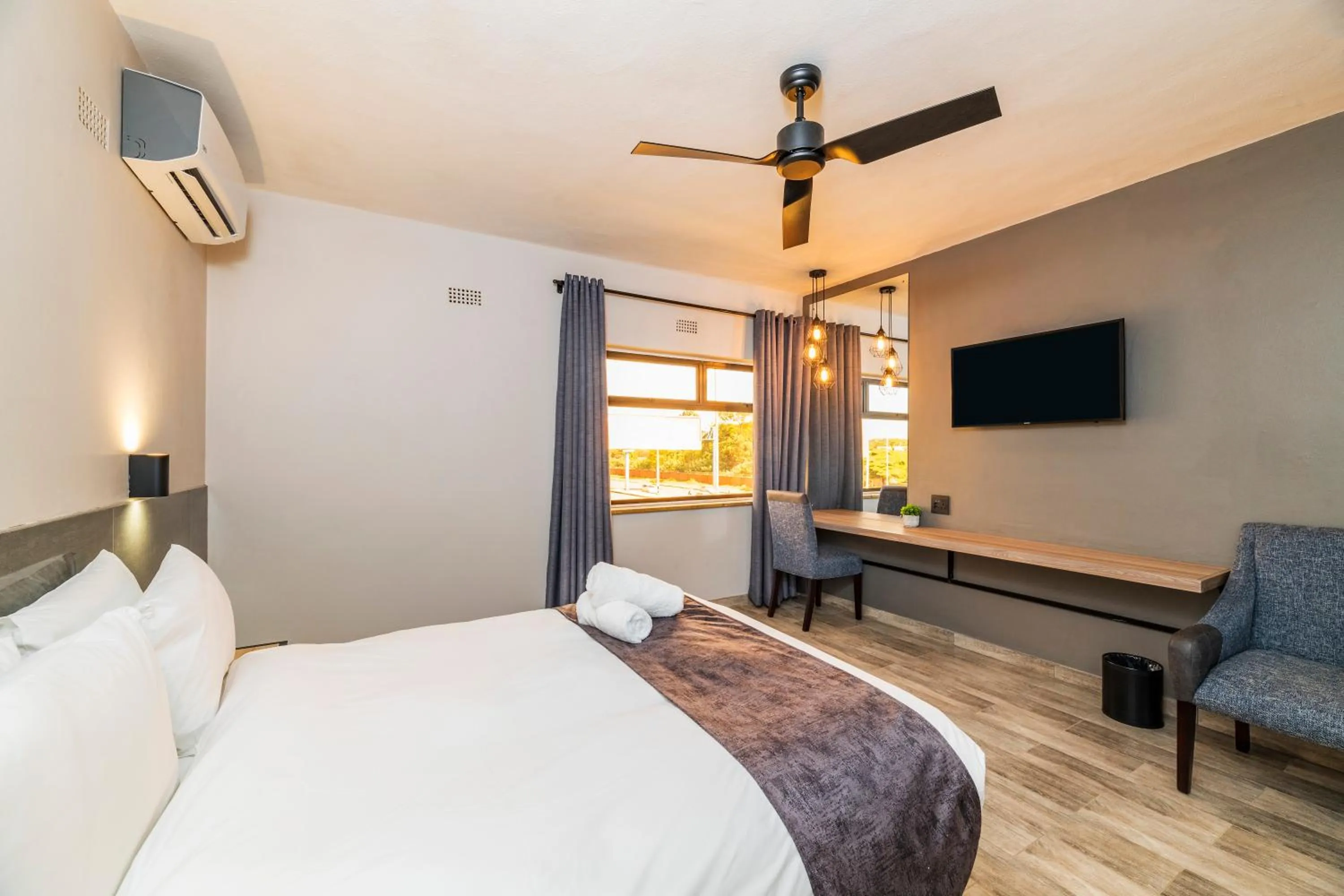 Bed in N1 Hotel Rotten Row Harare