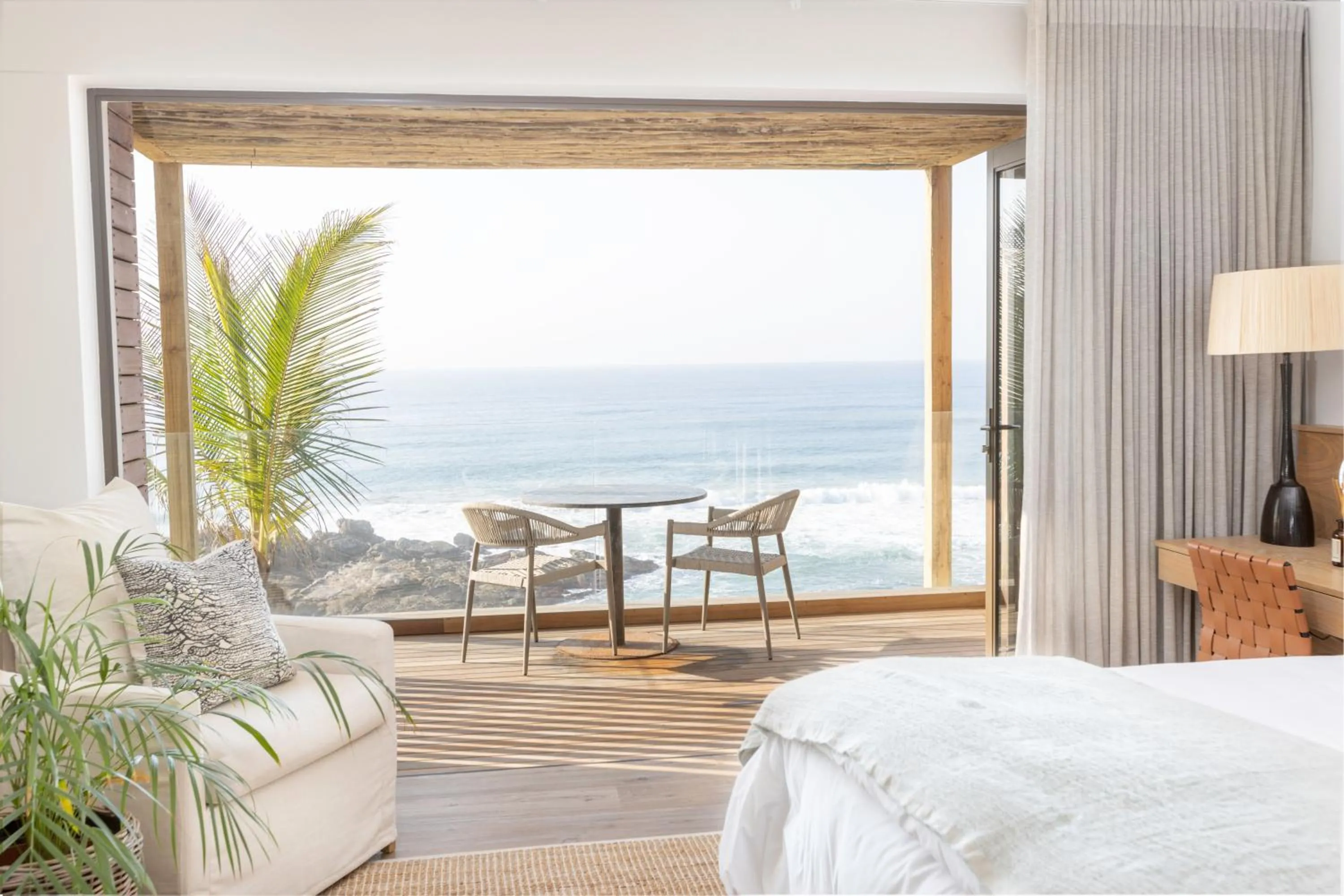 Bed in Sala Beach House