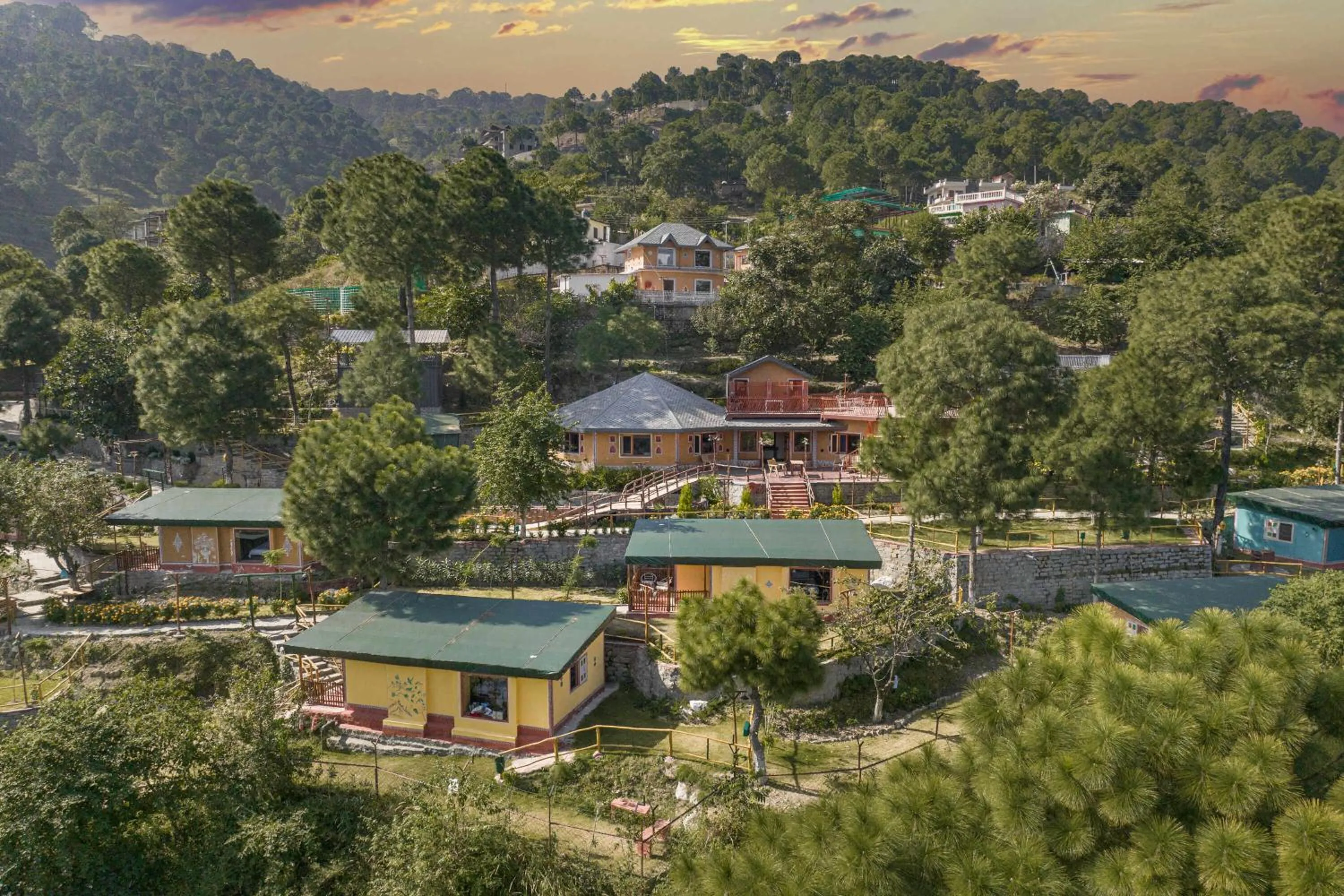 Property building in A Kasauli Ggaon by Echor