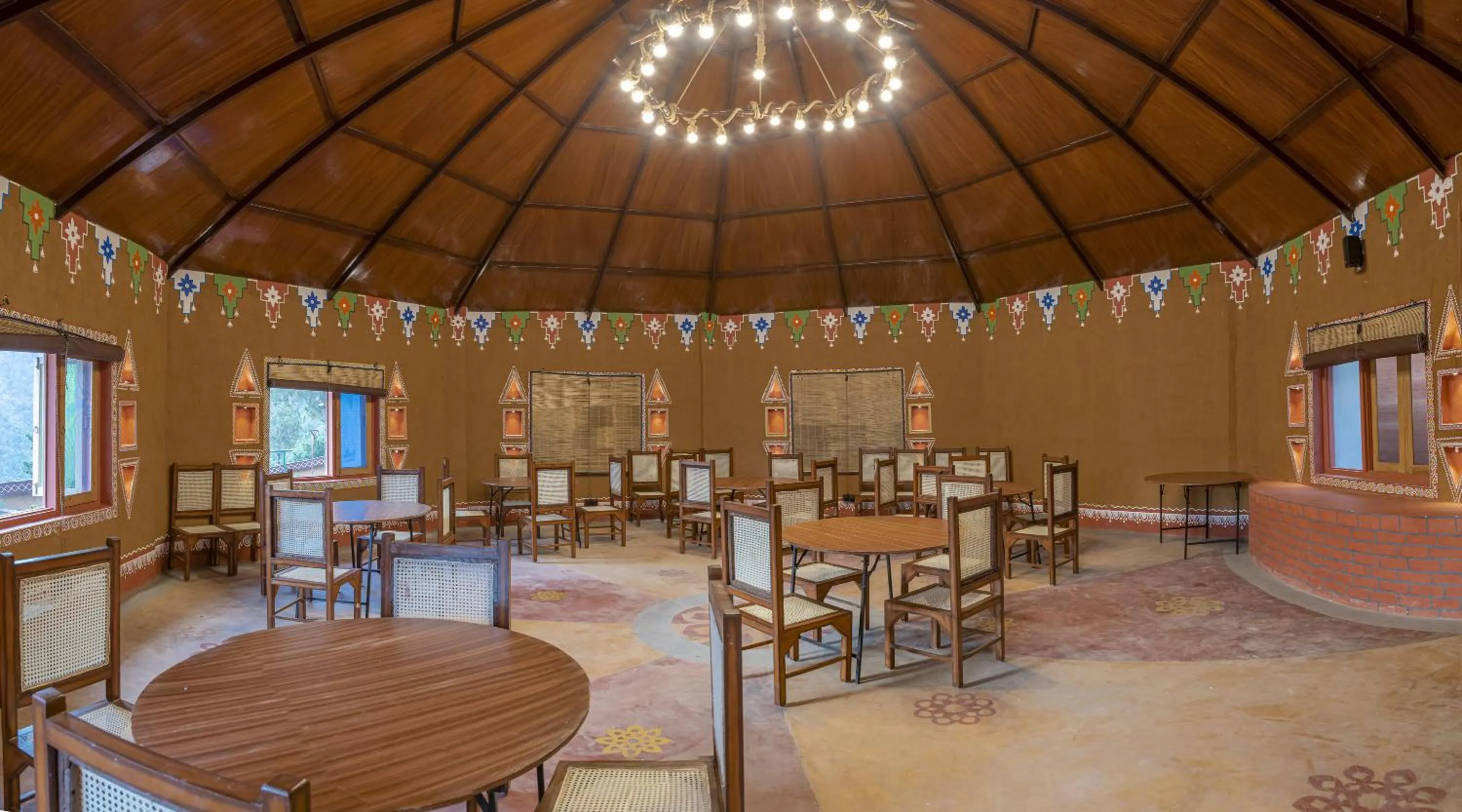 Restaurant/places to eat in A Kasauli Ggaon by Echor