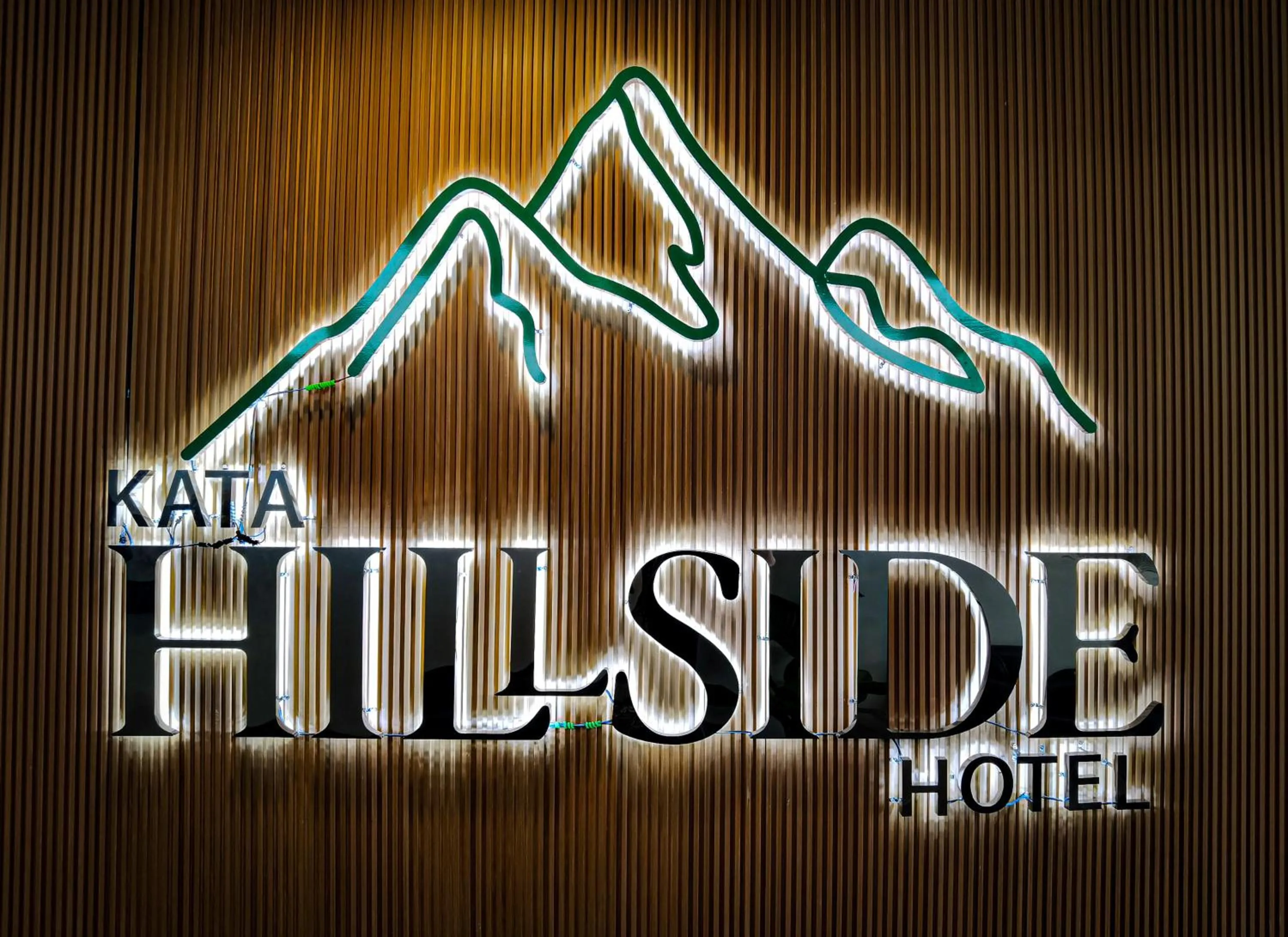 Kata Hillside Hotel