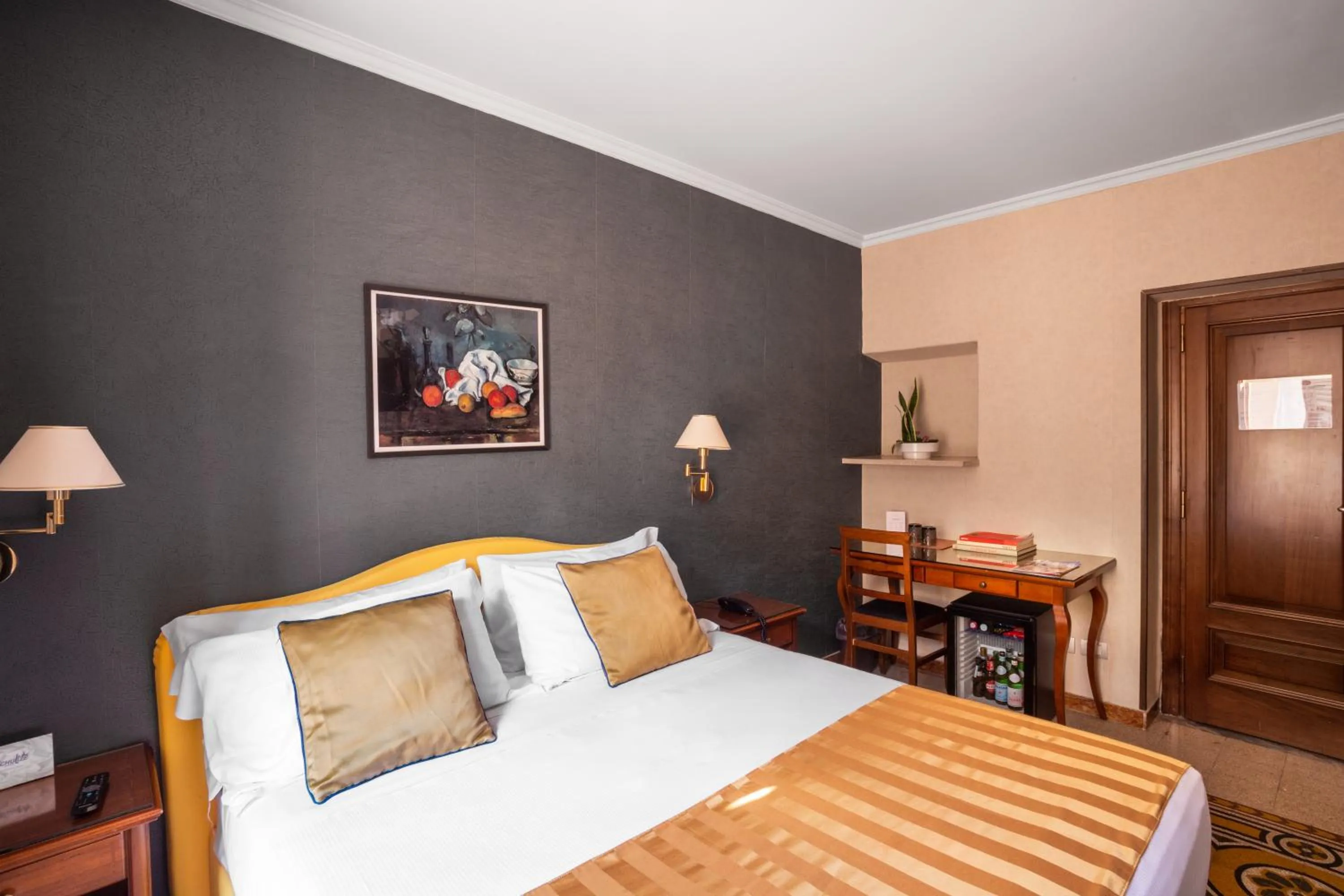 Bed in Hotel Piazza Di Spagna