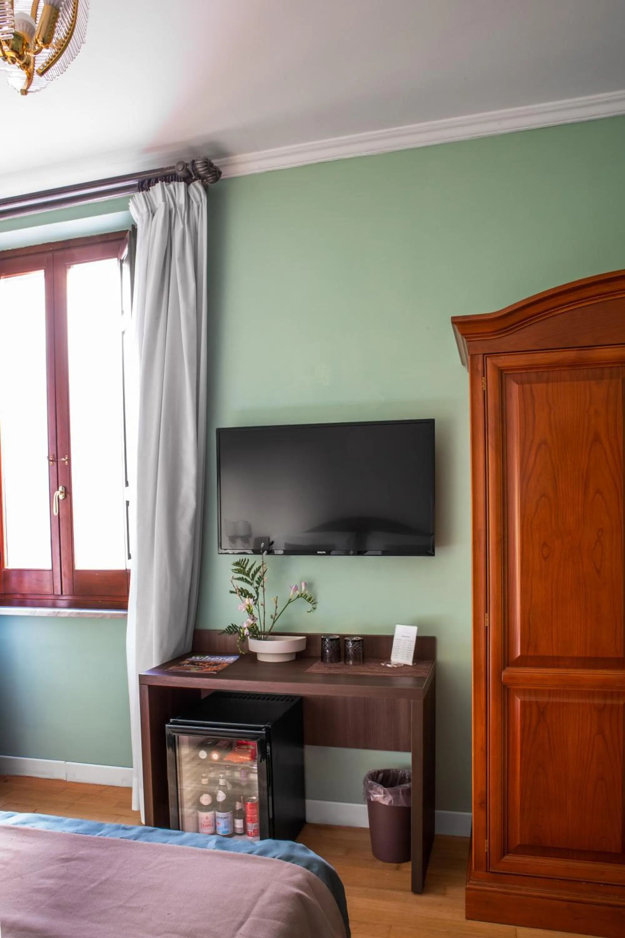 TV and multimedia in Hotel Piazza Di Spagna