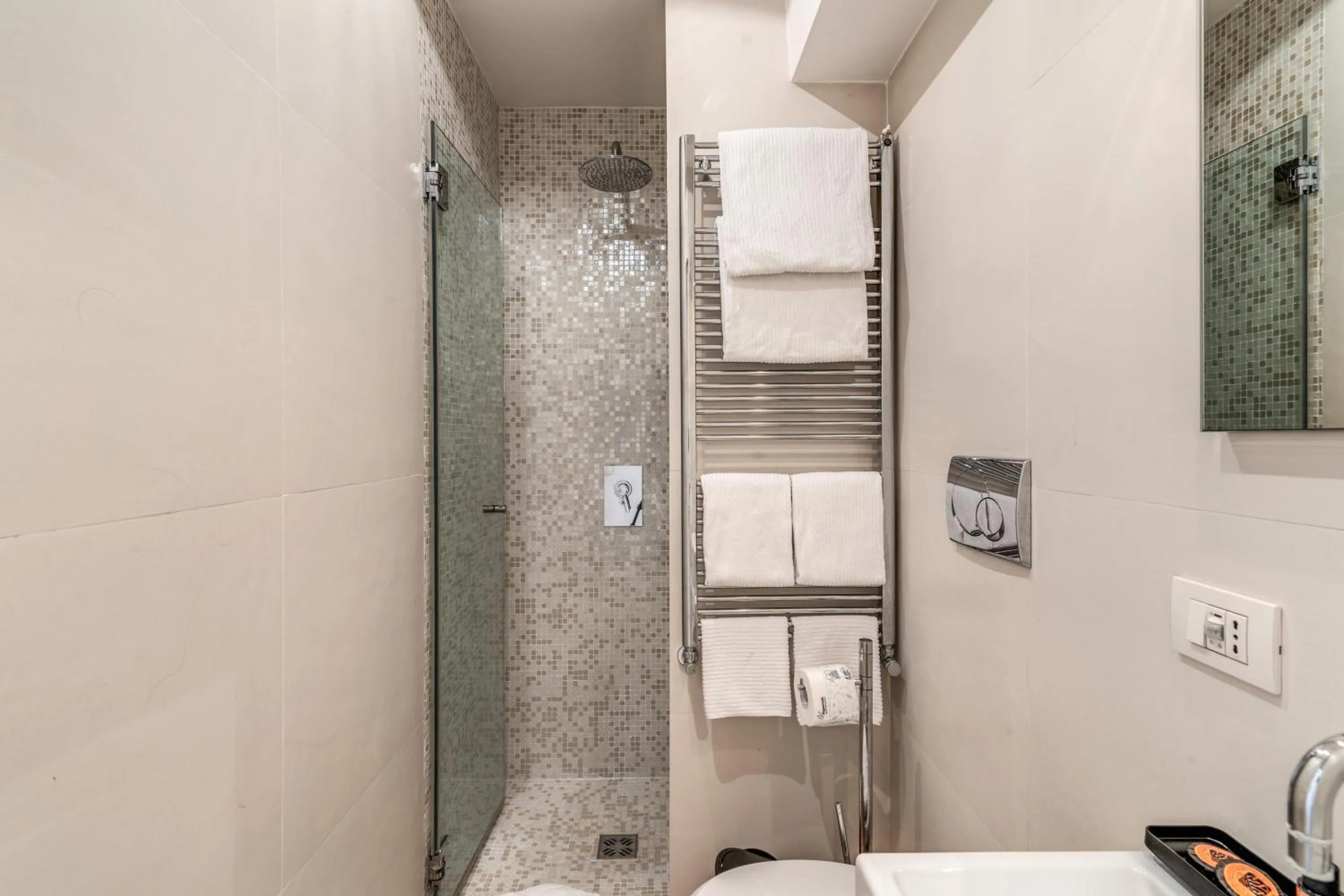 Shower in Trevi Beau Boutique Hotel