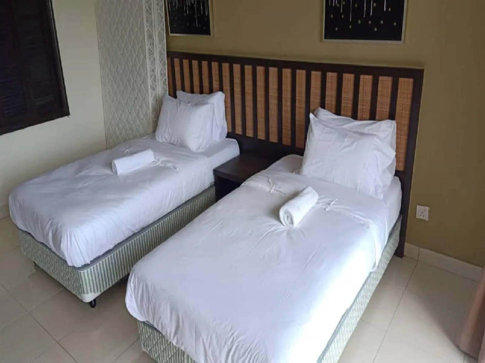 Bed in 5pax Gold Coast Morib Resort - Banting Sepang KLIA Tanjung Sepat